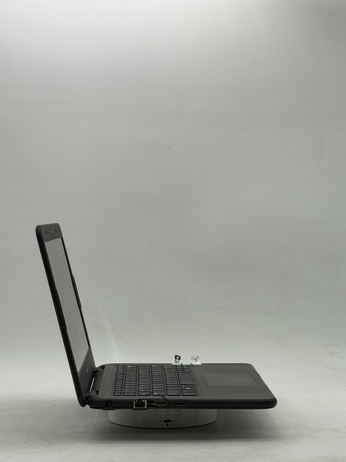 Dell Latitude 3310 13.3in i5-8265U 8GB 128GB NO OS – Read