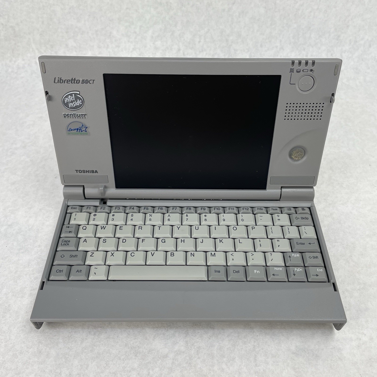 Toshiba Libretto 50 ct 6″ Intel Pentium 16 MB RAM No HDD/OS/AC/Battery