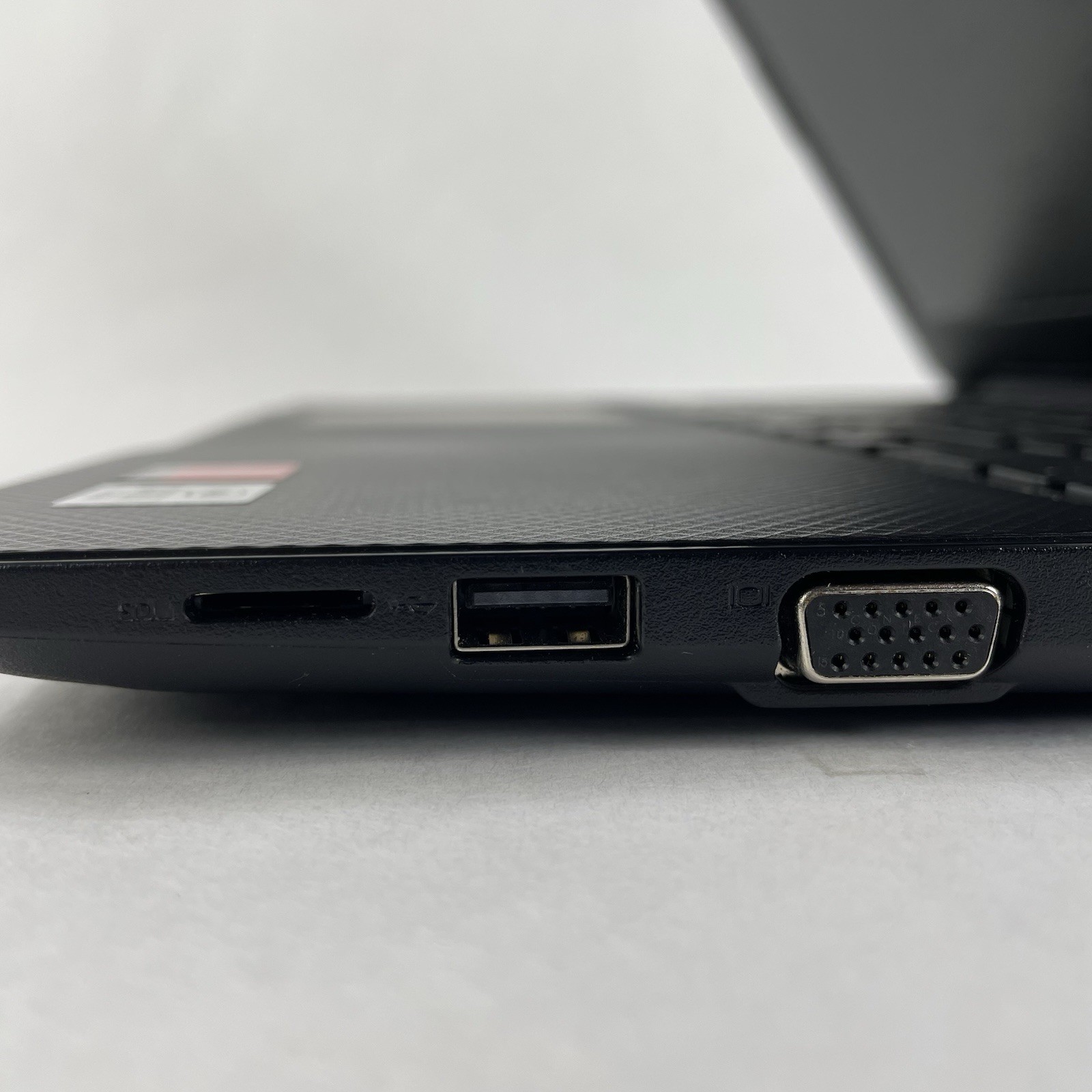 Dell Vostro 3590 15.6″ i7-10510U 4.30 GHz 8 GB RAM No SSD No OS No AC