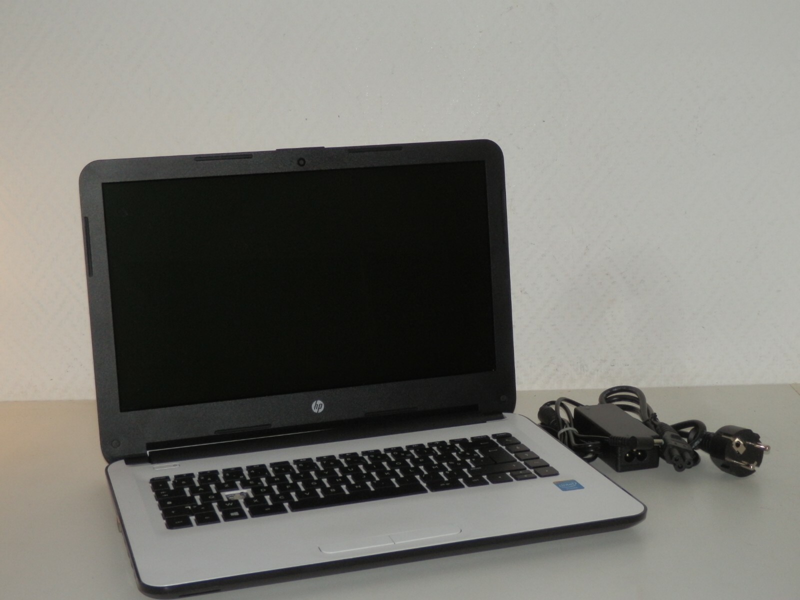 HP Laptop 14-ac000nf, Intel Celeron N3050, 2GB Ram, 32GB eMMc, 14″ Zoll HD, OVP
