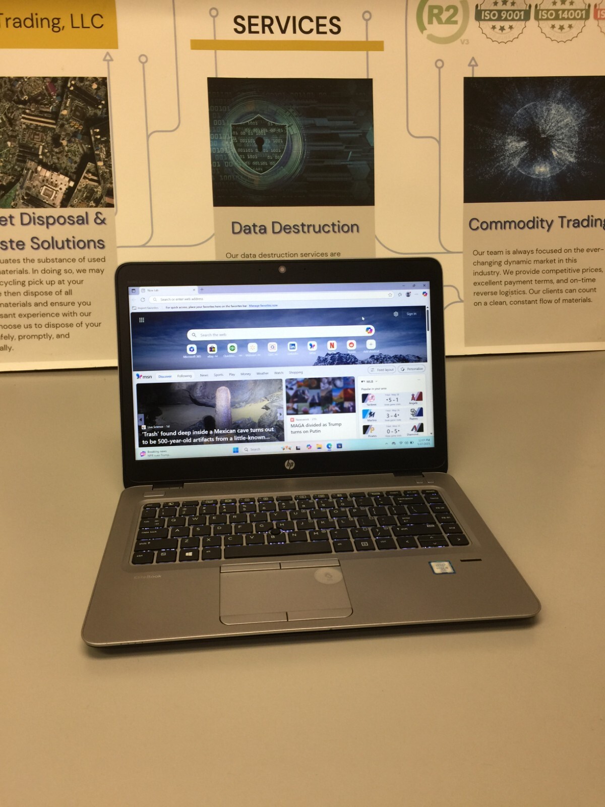 HP EliteBook 840 G3 14″ Core i5 6th gen 2.40GHz 12GB RAM 256GB SSD