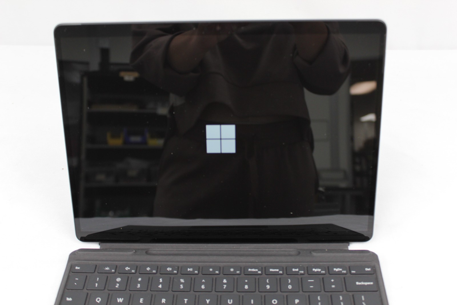 Microsoft Surface Pro 8 i7‑1185G7 16GB 1TB SSD 2‑in‑1 Tablet Iris Xe Graphics