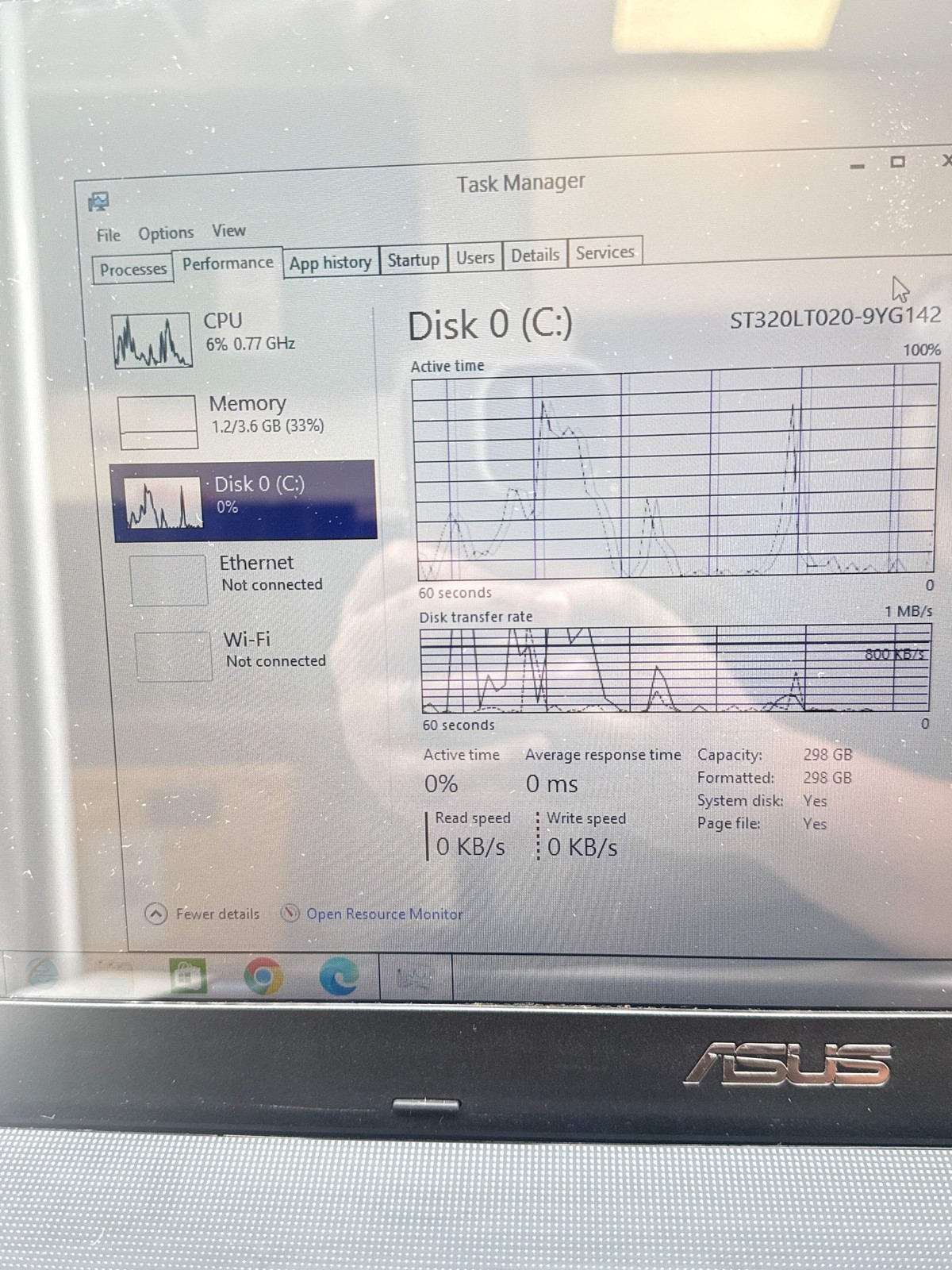 ASUS Laptop AMD E1-1200 1.40 GHz 4 GB RAM 320 GB HDD Bad Battery