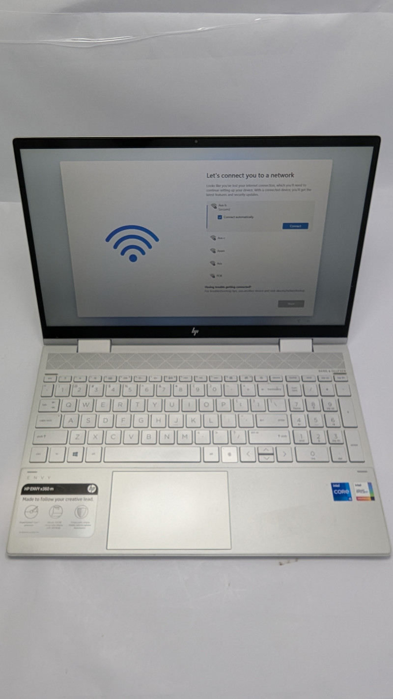 HP ENVY x360 2-in-1 15.6″ FHD Touch Laptop i5-1135g7 8GB RAM 256GB SSD Silver
