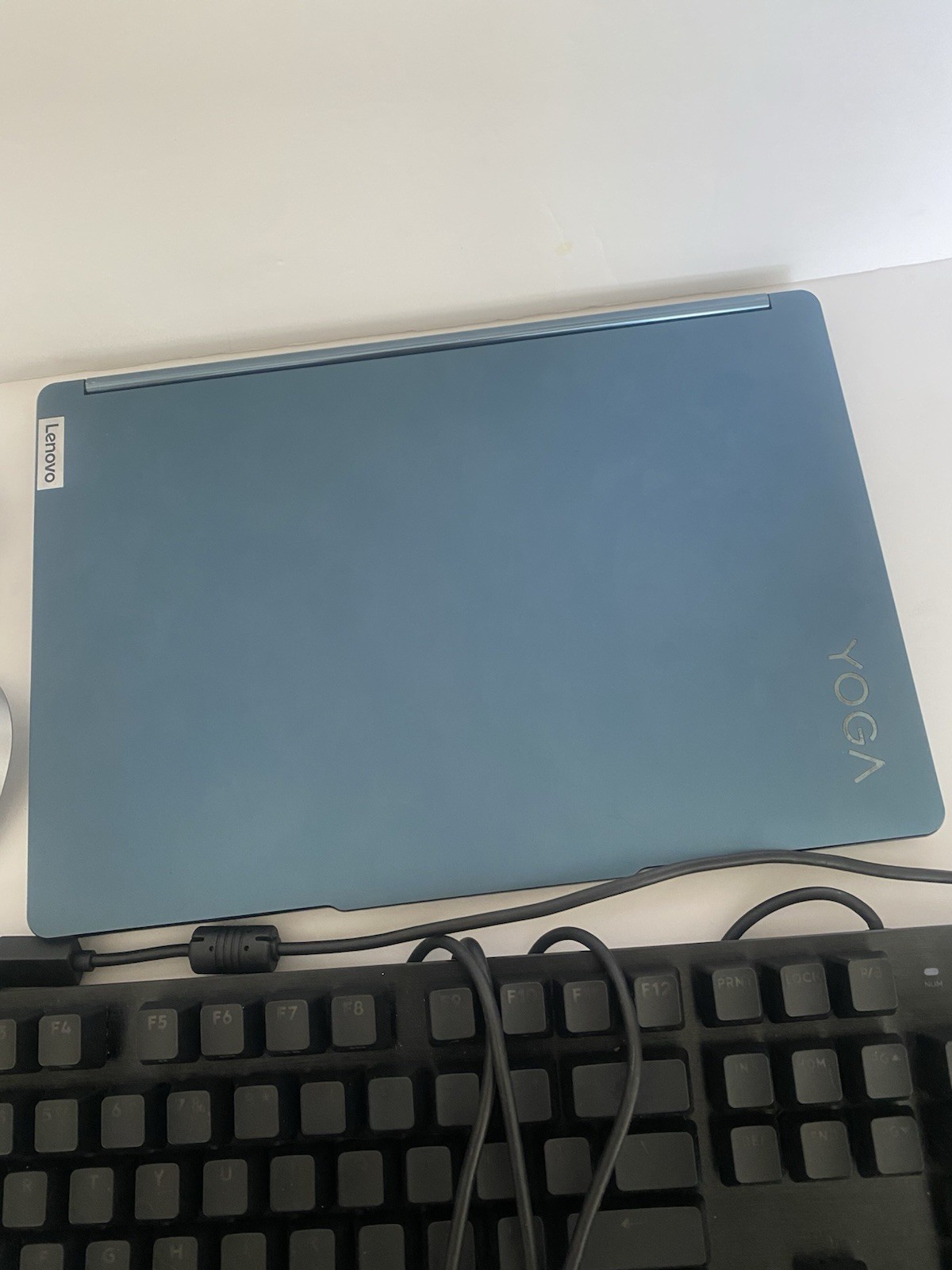 Lenovo Yoga Book 9i 13IMU9 Ultra 7 155U 1.7GHz 16GB 1TB 14″ Keyboard + Mouse