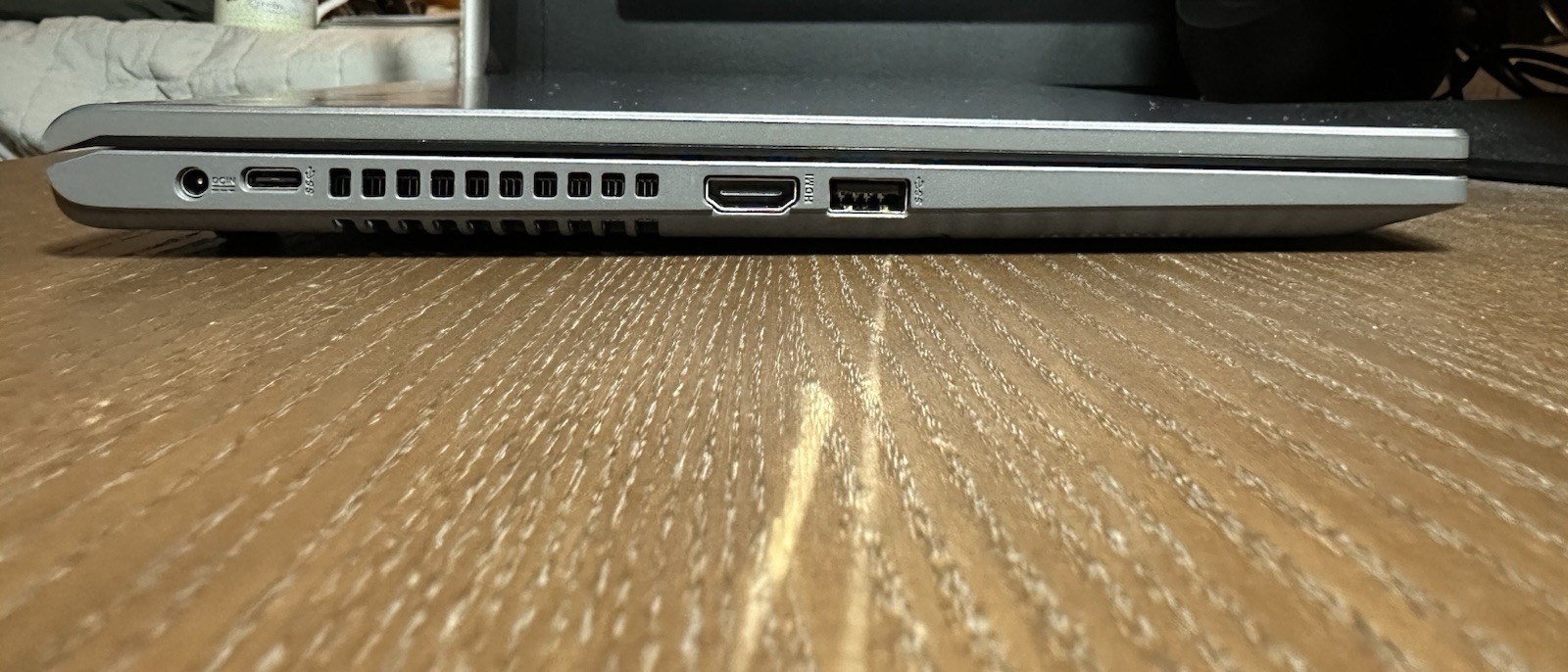ASUS VivoBook 15 R565EA-UH31T | i3-1115G4 | 12GB RAM | 512GB SSD | Win 11 Home