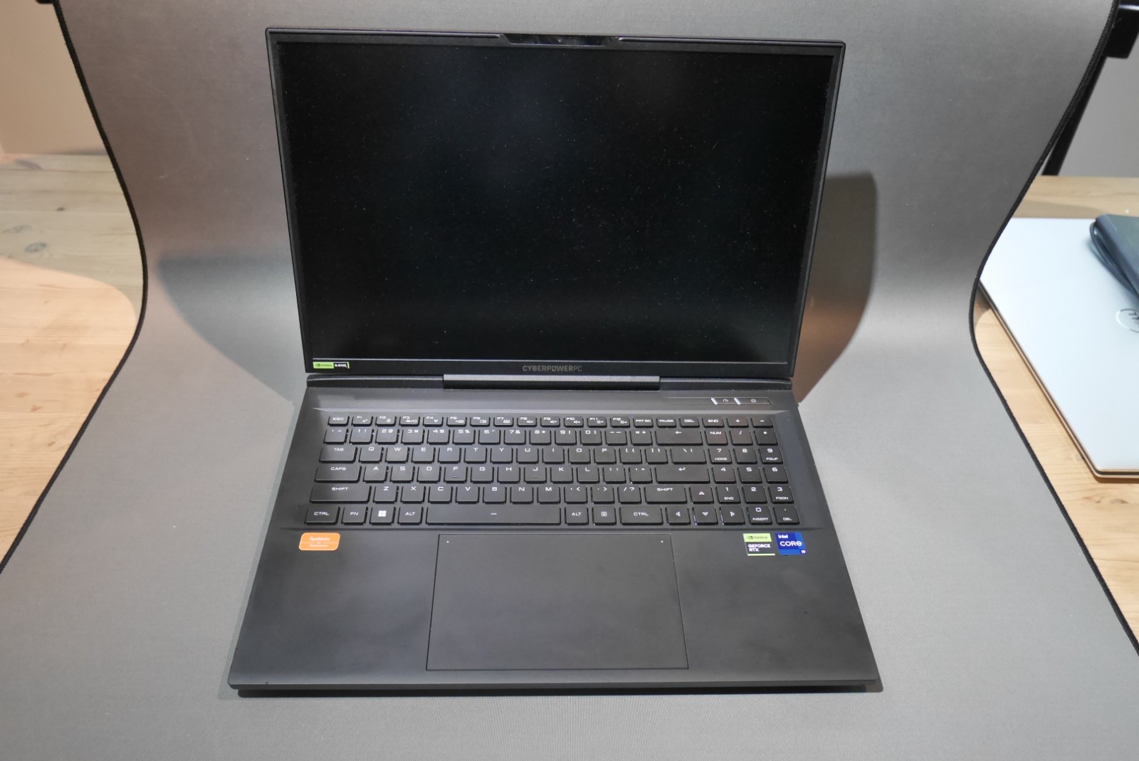 CyberPowerPC Tracer VI – Intel Core i9-13900HX – 64GB – 2TB – GeForce RTX 4090