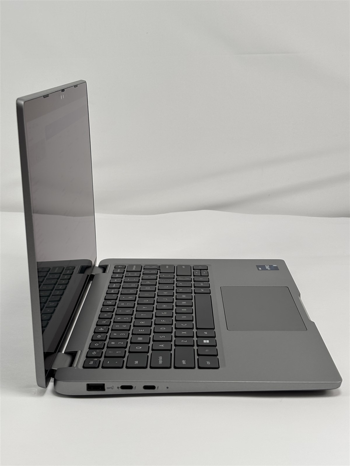 Dell Latitude 5340 13.3″ i7-1365U 16GB 512GB SSD Lightweight Travel