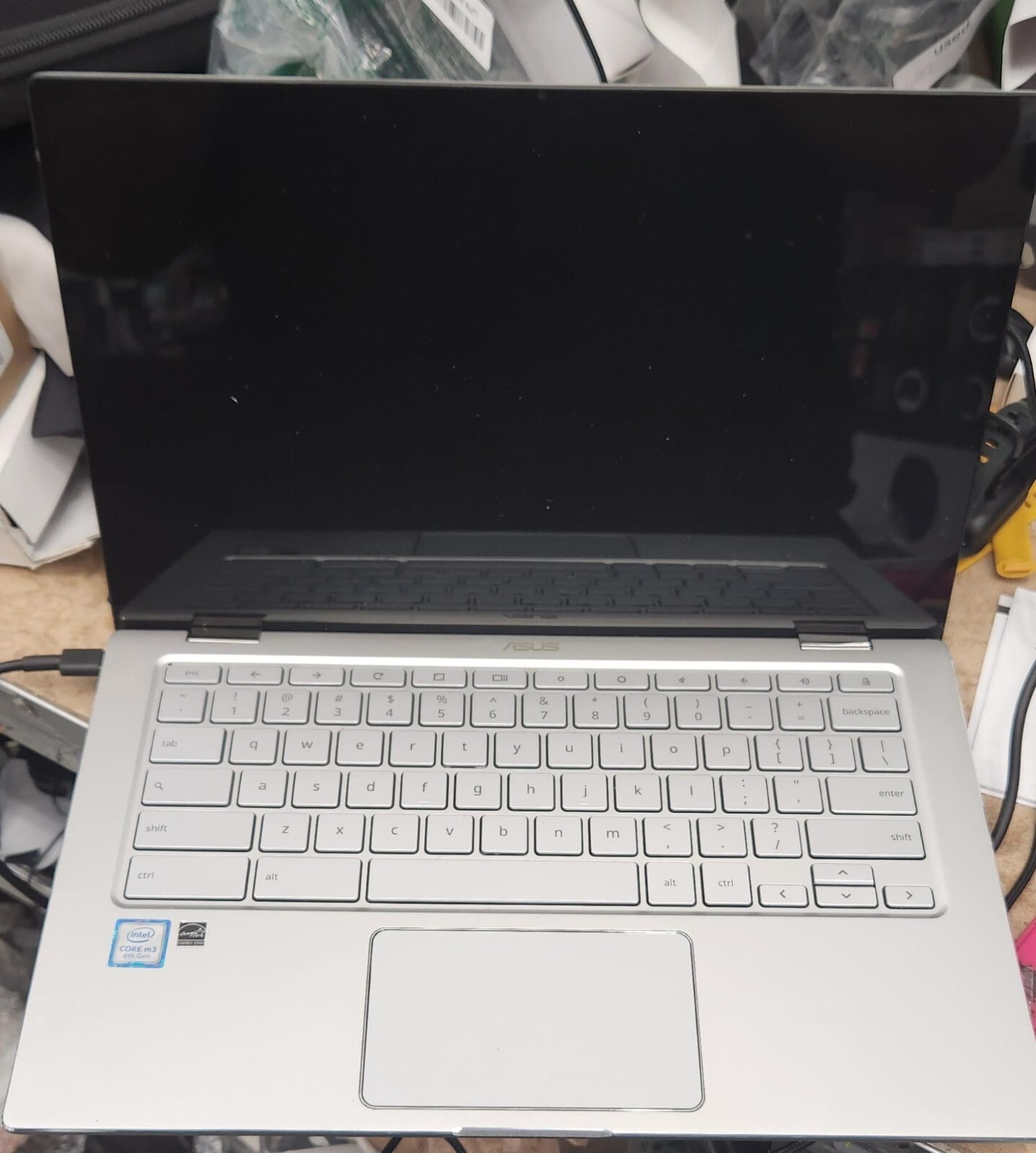 ASUS Chromebook Flip C434T 14″ Touchscreen M3 4GB 128gb Laptop Parts only