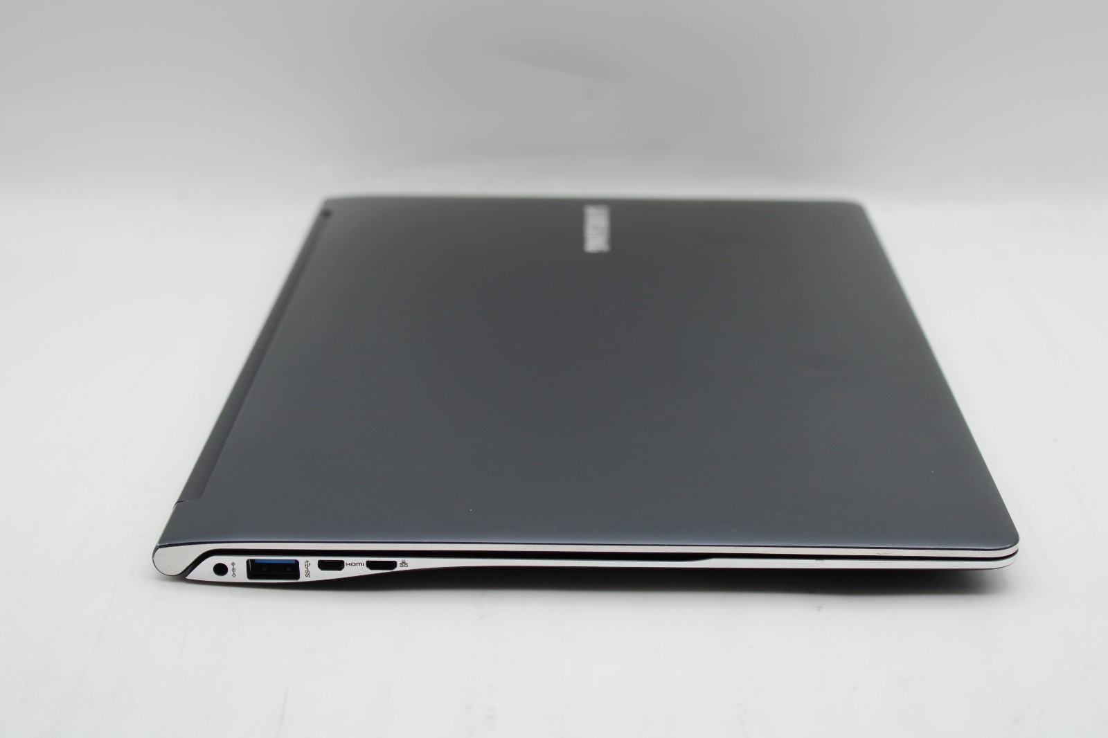 Samsung Series 9 NP900X3E i7-3537U 4GB RAM 256GB SSD No OS