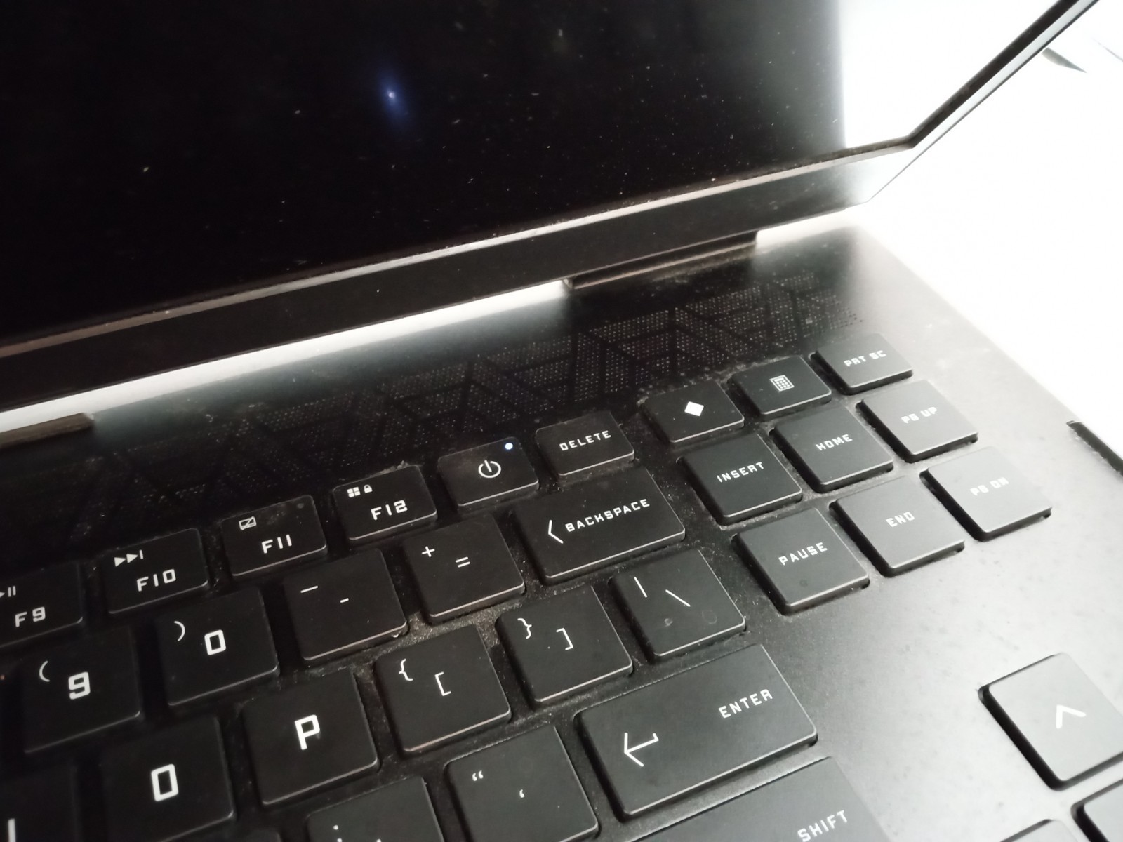 HP Omen 17-ck2095cl Laptop Intel i9-13900HX Nvidia RTX 4080 – PARTS – READ!