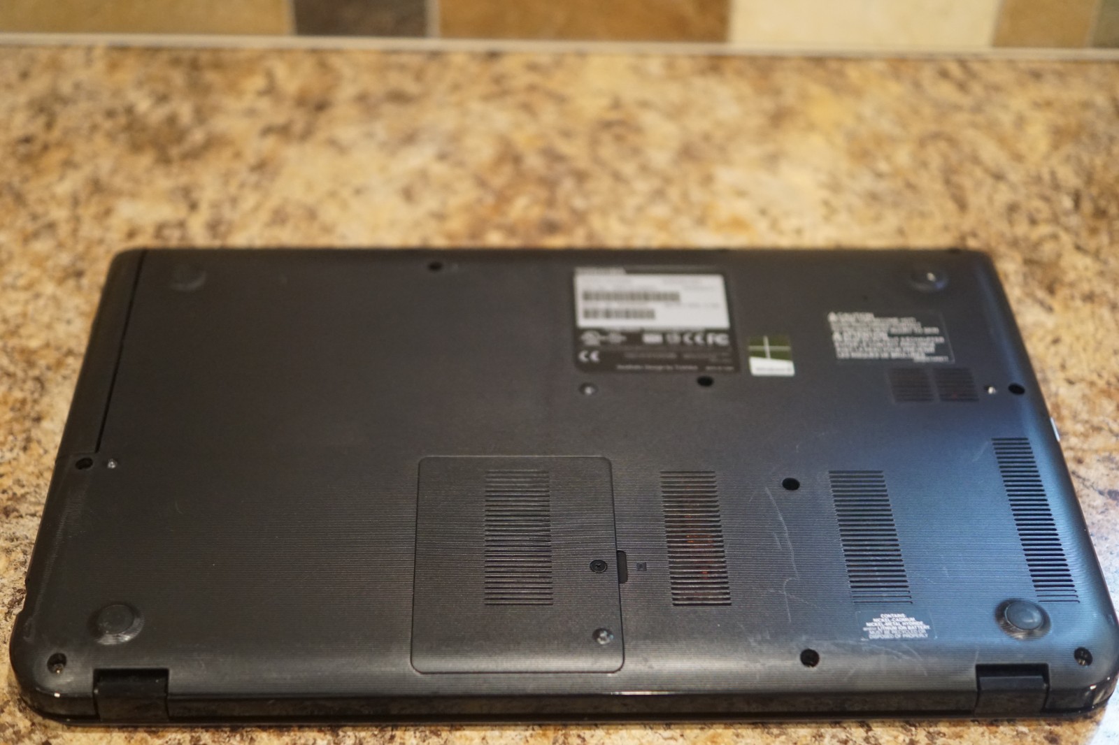 Active Latest 25H2 WIN11 PRO Toshiba L55-A5299 Gen4 i7@2.40GHz,8GB RAM,1TB HDD