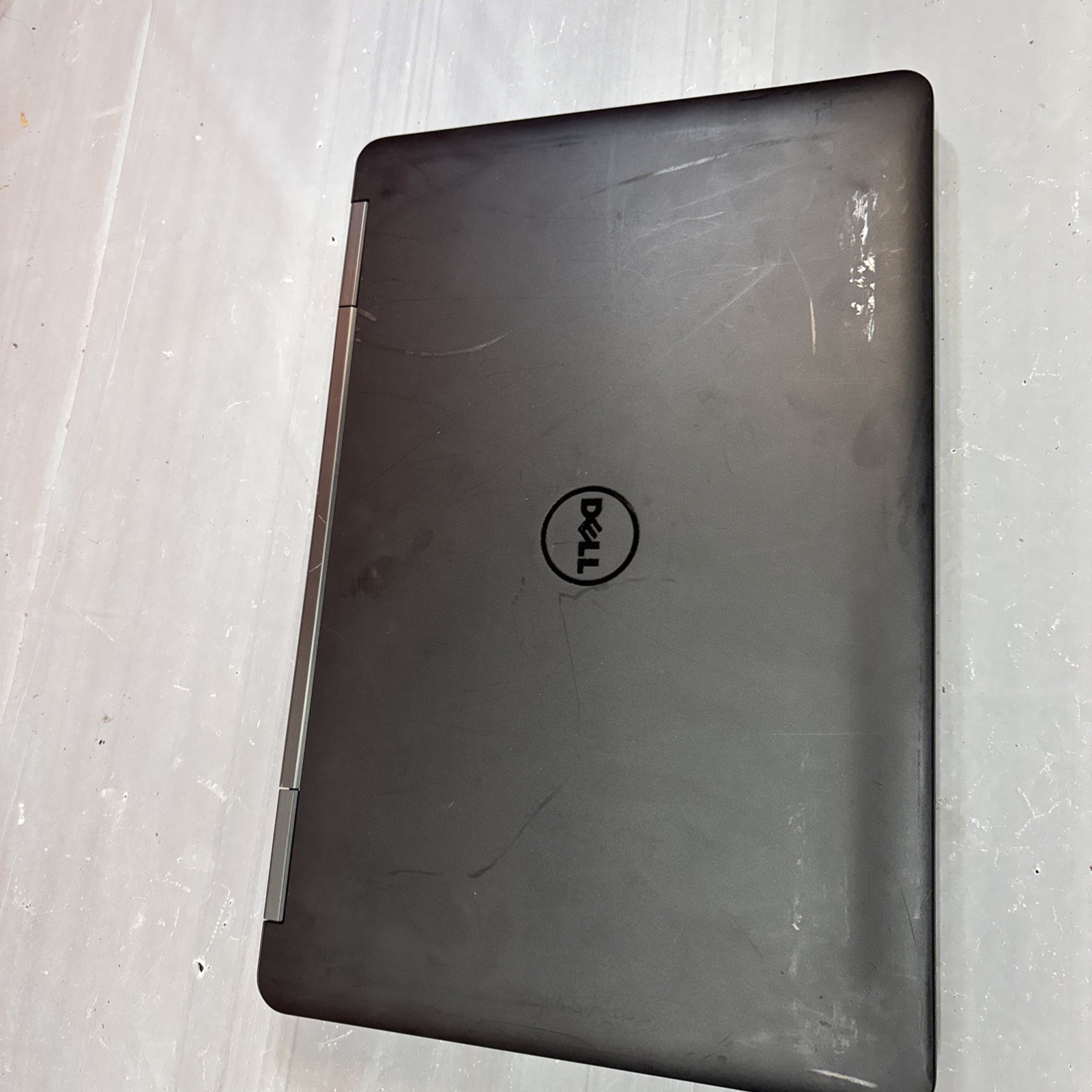 DELL LATITUDE E5540 Laptop w/ Intel Core i5-4310U 2.00 GHZ + 4 GB *tested