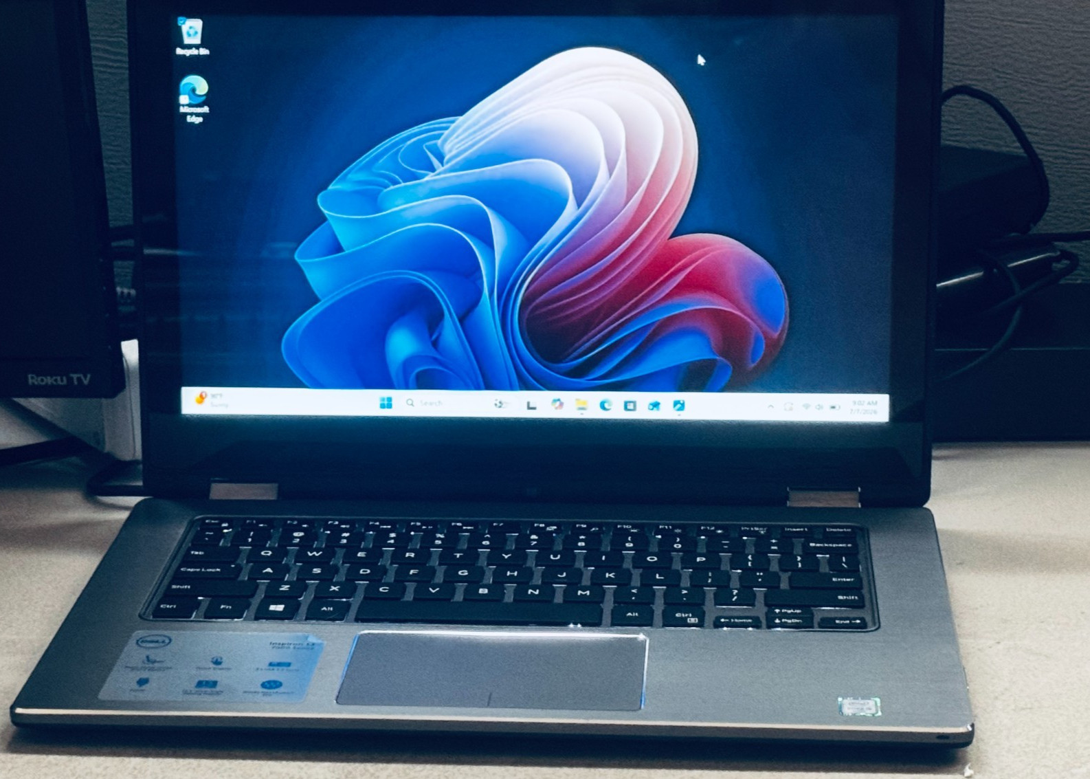 Dell Inspiron 2-in 1 Touch Laptop-Intel i5 6200U-8GB RAM-256GB WIN 11-Excellent