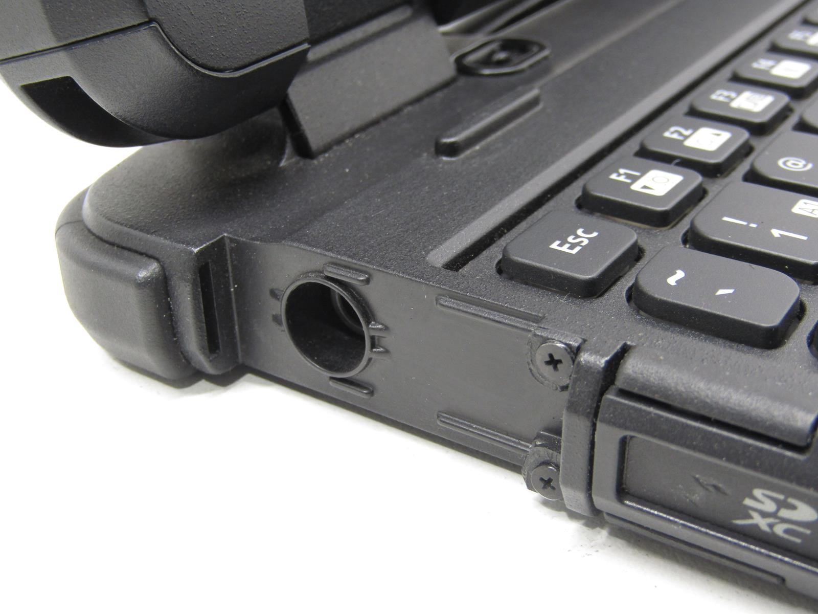 Panasonic Toughbook CF-33AFKKZVM 12.1″ | i5-7300U | 8GB LPDDR3 | 512GB m.2 SSD