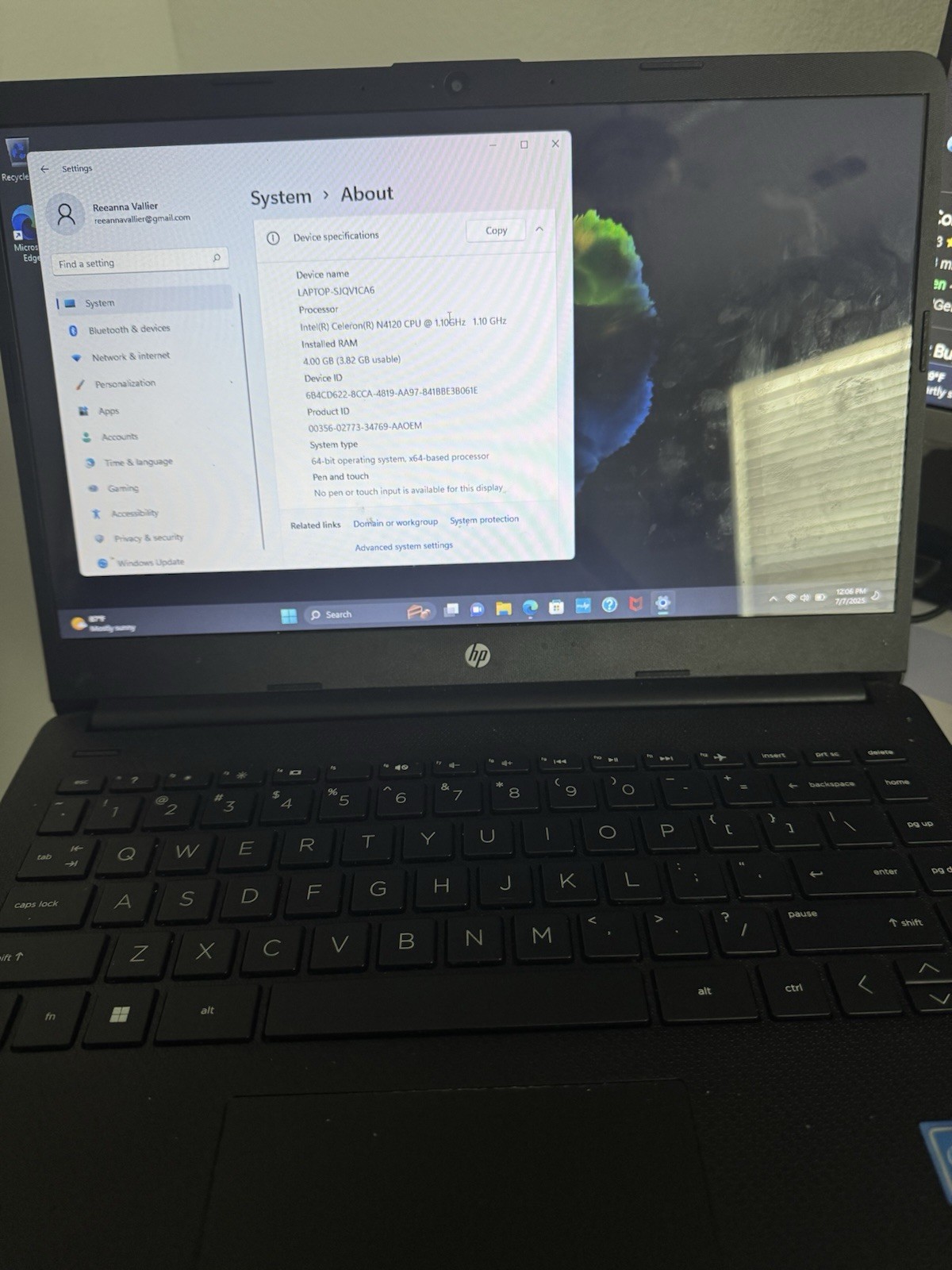 HP Laptop 14-DQ0020NR 14-inch Intel Celeron N4020, 64GB, Black