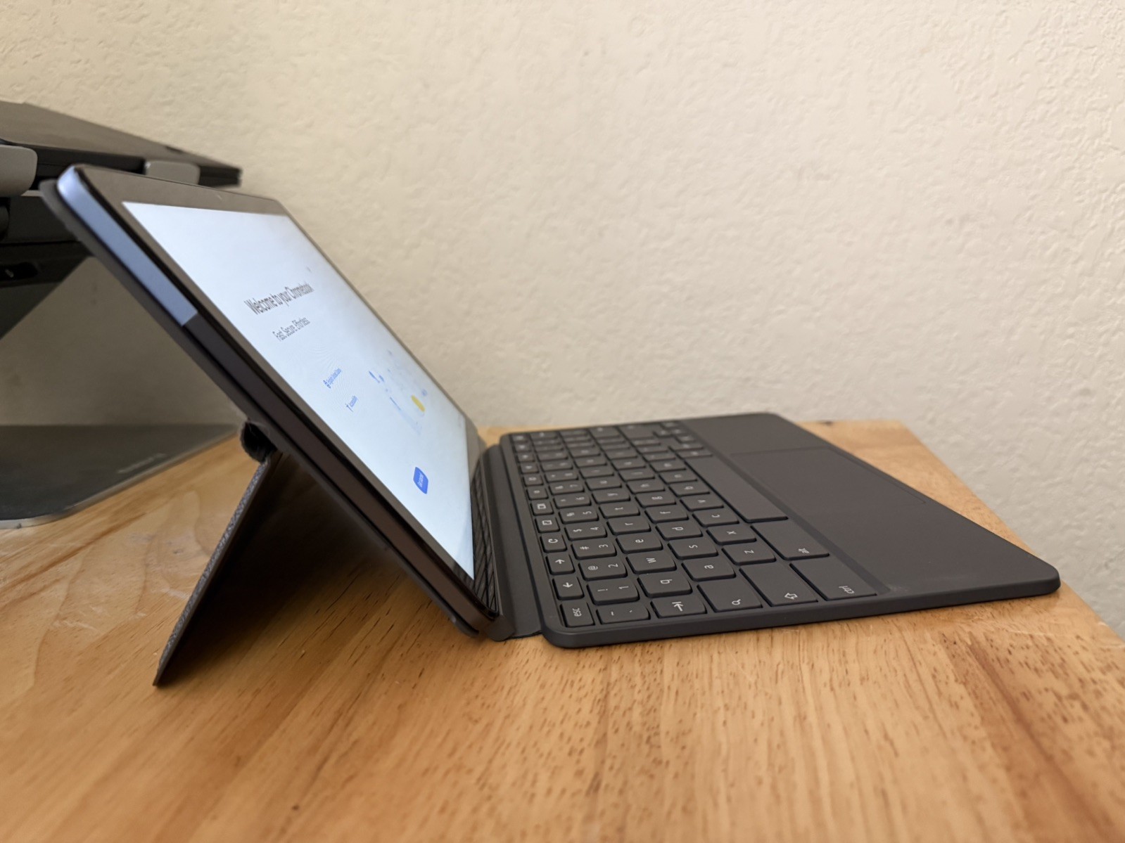 Lenovo Ideapad Duet Chromebook CT-X636F 10.1″ (128GB,2.00GHz,4GB)
