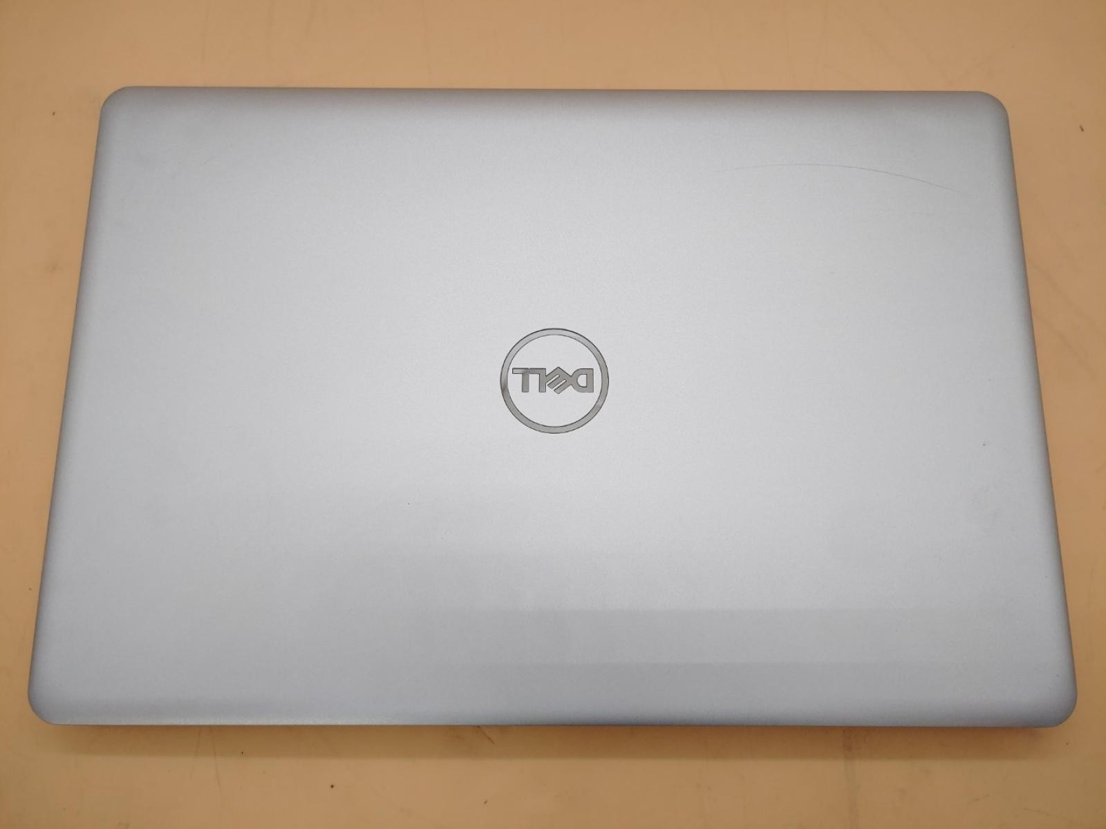 Dell Inspiron 5584 15.6″ Intel i5-8265U 8GB *NO SSD/NO OS/NO AC* **BAD BATTERY**