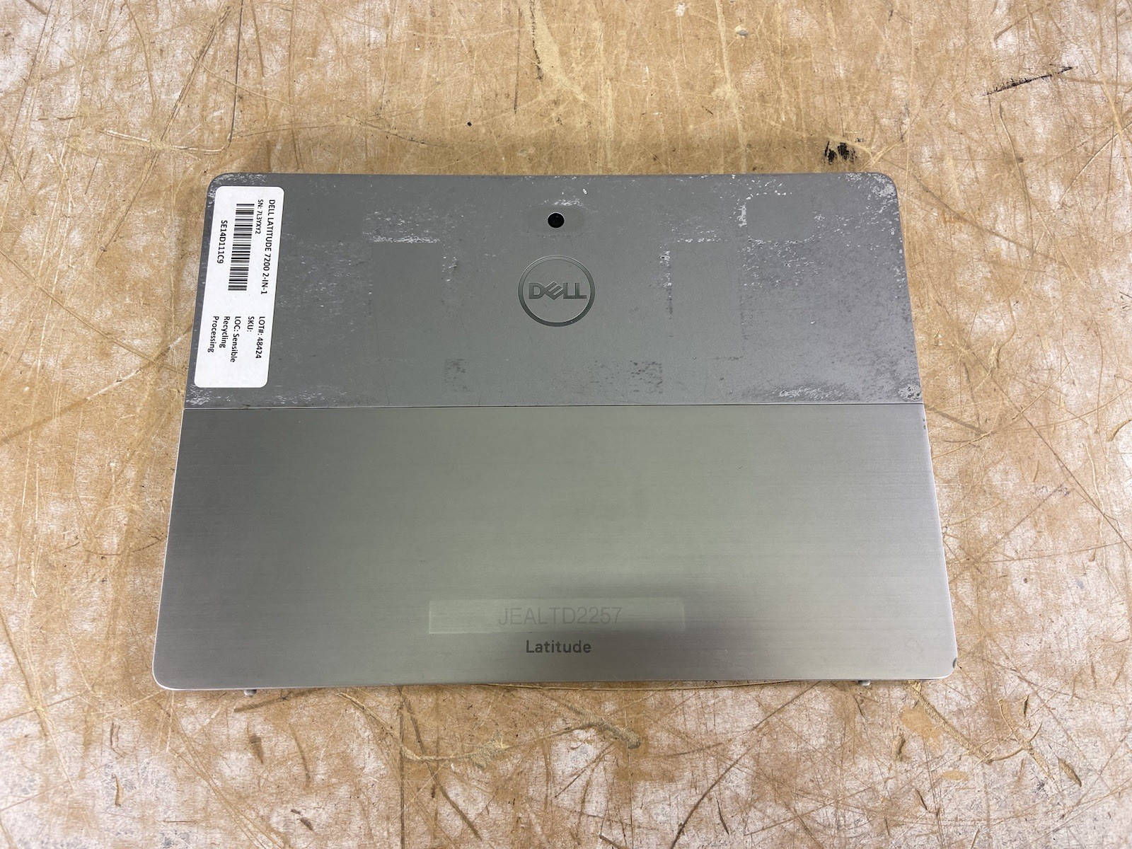 DELL LATITUDE 7200 2-IN-1 i5-8365U @ 1.60GHz, 8GB RAM, NO HDD/OS