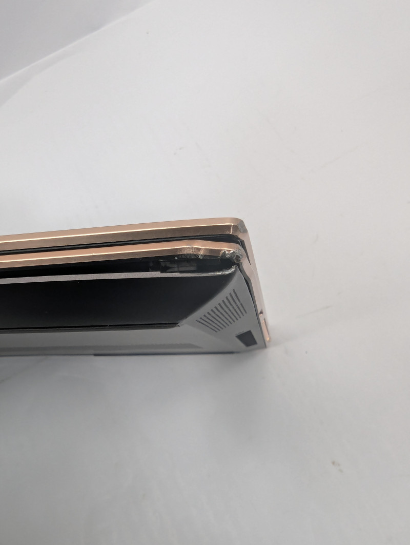 HP Spectre x360 2-in-1 15.6″ 4K UHD Touch i7-10510U 16GB 512GB SSD NVIDIA MX250