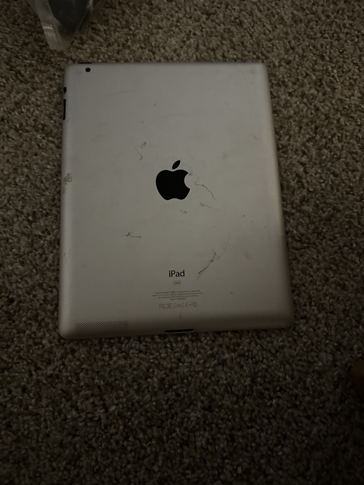 Apple iPad 9.7in 16GB Wi-Fi Tablet White/Silver Cracked Screen For Parts