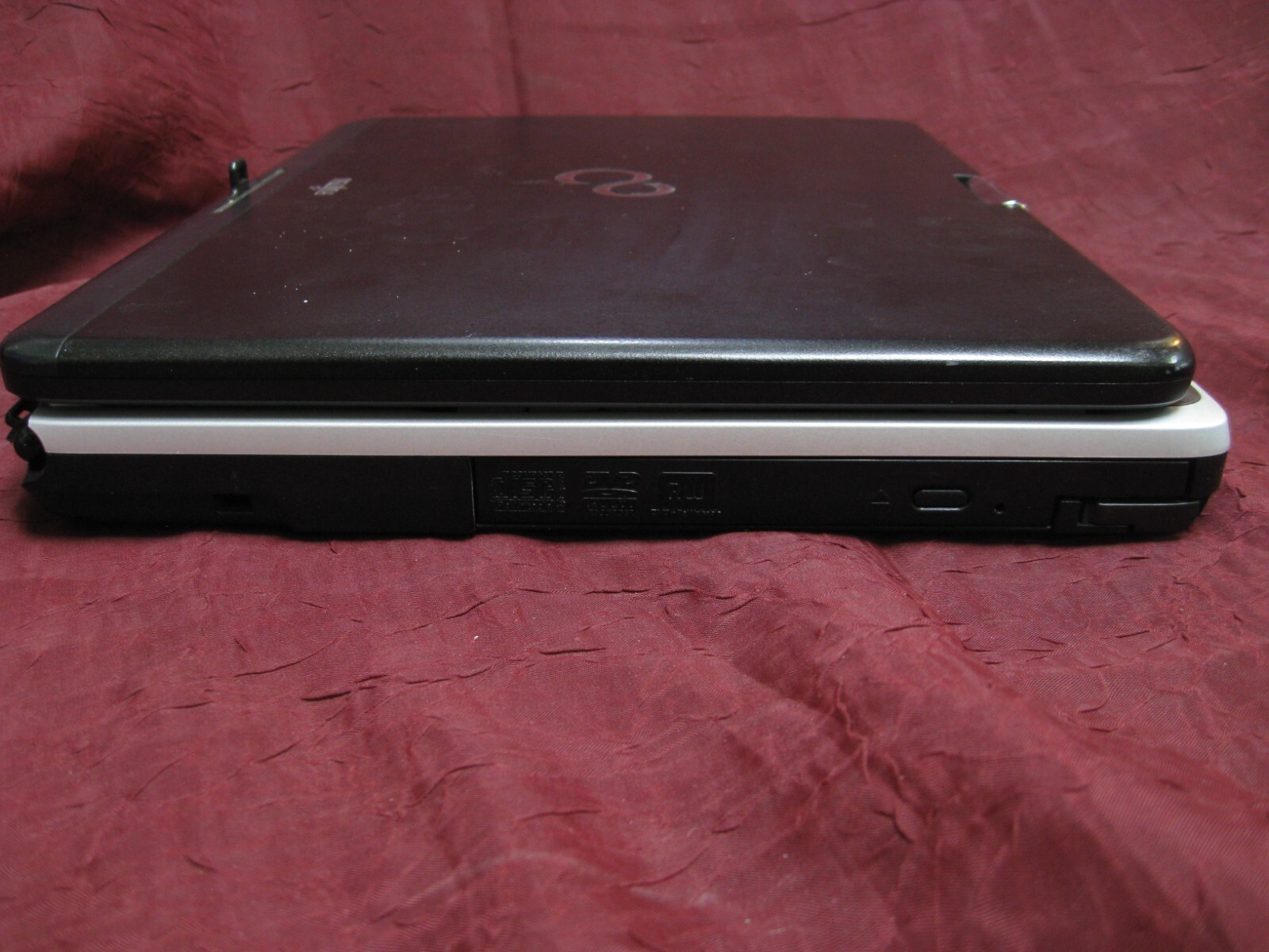 Fujitsu Lifebook T731 i3-2330M 2.2GHz 4GB 250GB HDD Touch Webcam Laptop NO OS