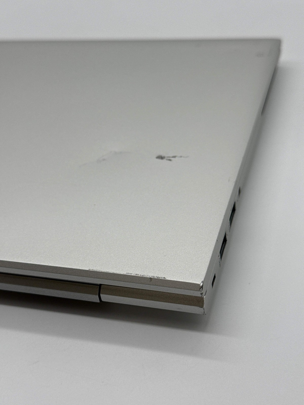 HP EliteBook 845 G7 14″ Ryzen 5 Pro 4650U 16GB RAM 256GB SSD Silver w/ Charger