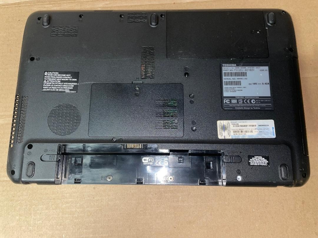 TOSHIBA SATELLITE C655-S5305. Core i3-2330M @ 2.20GHz. 4GB. NO HDD. READ.