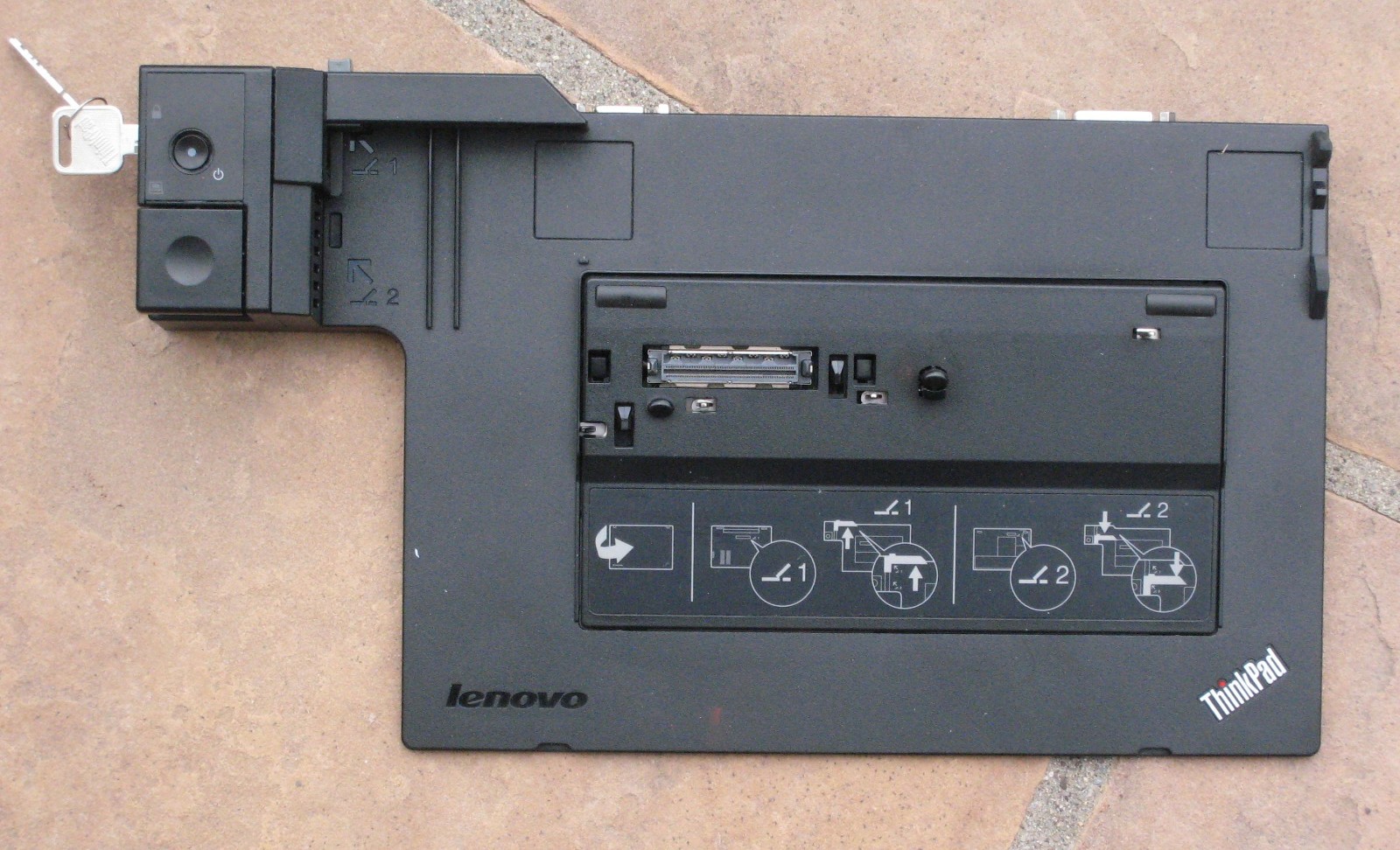 Lenovo ThinkPad X220 12.5″ i5-2430M 2.40GHz 8GB 128GB SSD Intel WiFi w/4337 Dock