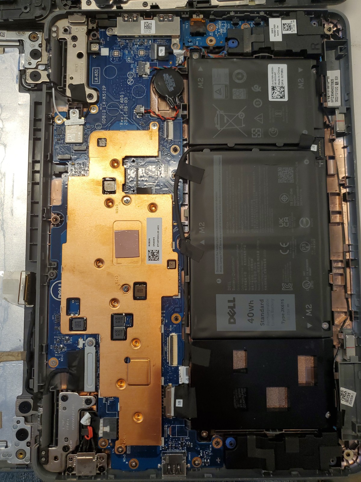 Dell Latitude 3120 11.6″ P32T001 – Damaged Lcd, NO Boot, NO Backlight