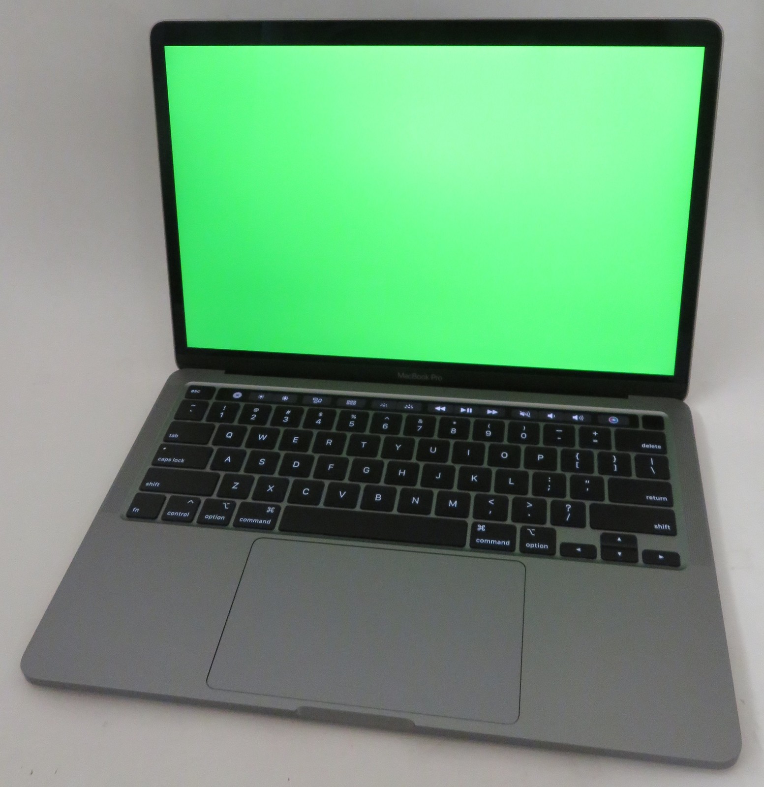Apple MacBook Pro 2020 13in Retina i7-1068NG7 @2.3GHz 16GB 512GB Sequoia