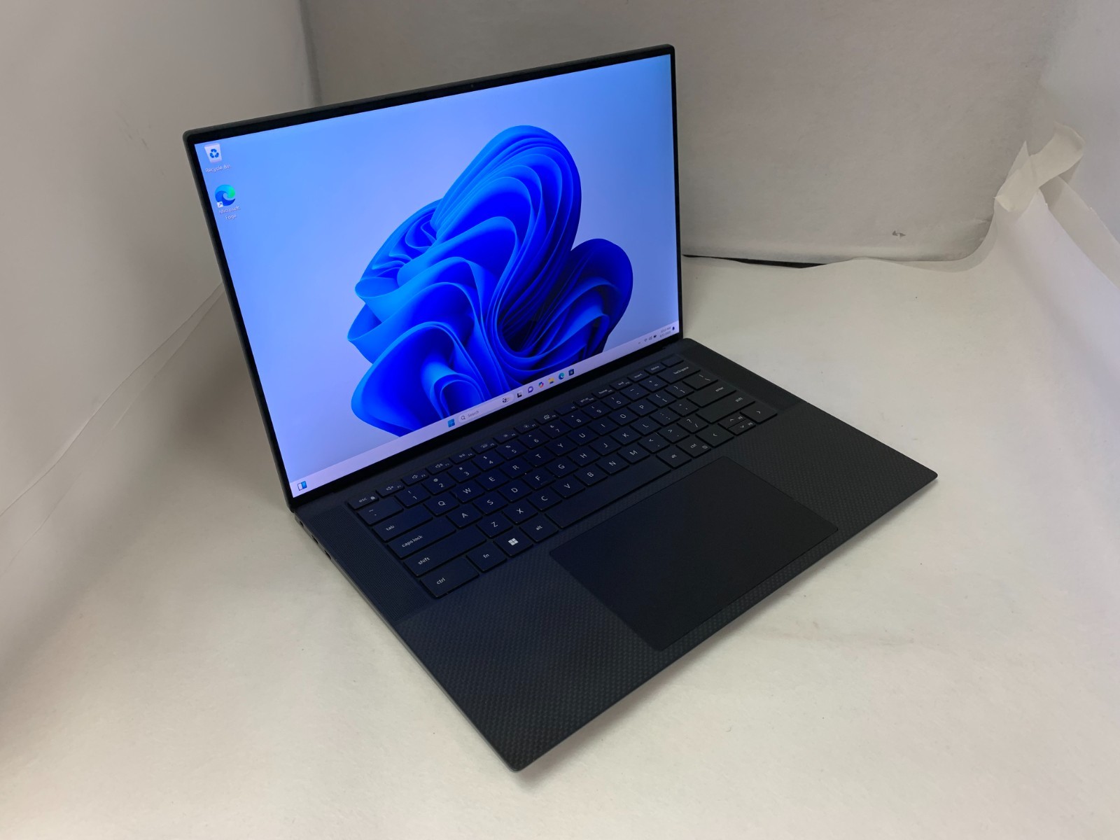 Dell Precision 5570 15.6″ UHD+ Touch i7-12800H 32GB 512GB NVMe NVIDIA RTX A2000