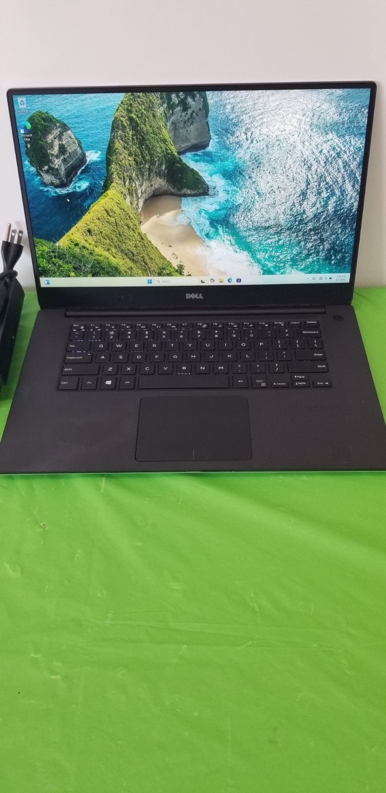 Dell XPS 15 9570, Intel Core i7-8750H @ 2.2GHz, 32GB RAM, 512GB SSD,WIN 11 Pro,