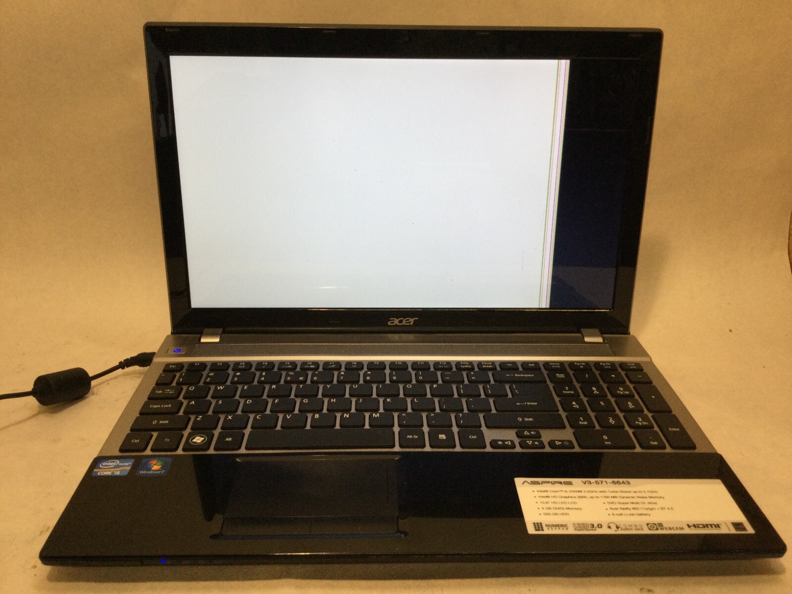 Acer Aspire V3-571-6643 / Intel i5-2450M @ 2.50GHz / (CRACKED/MISSING PARTS)MR