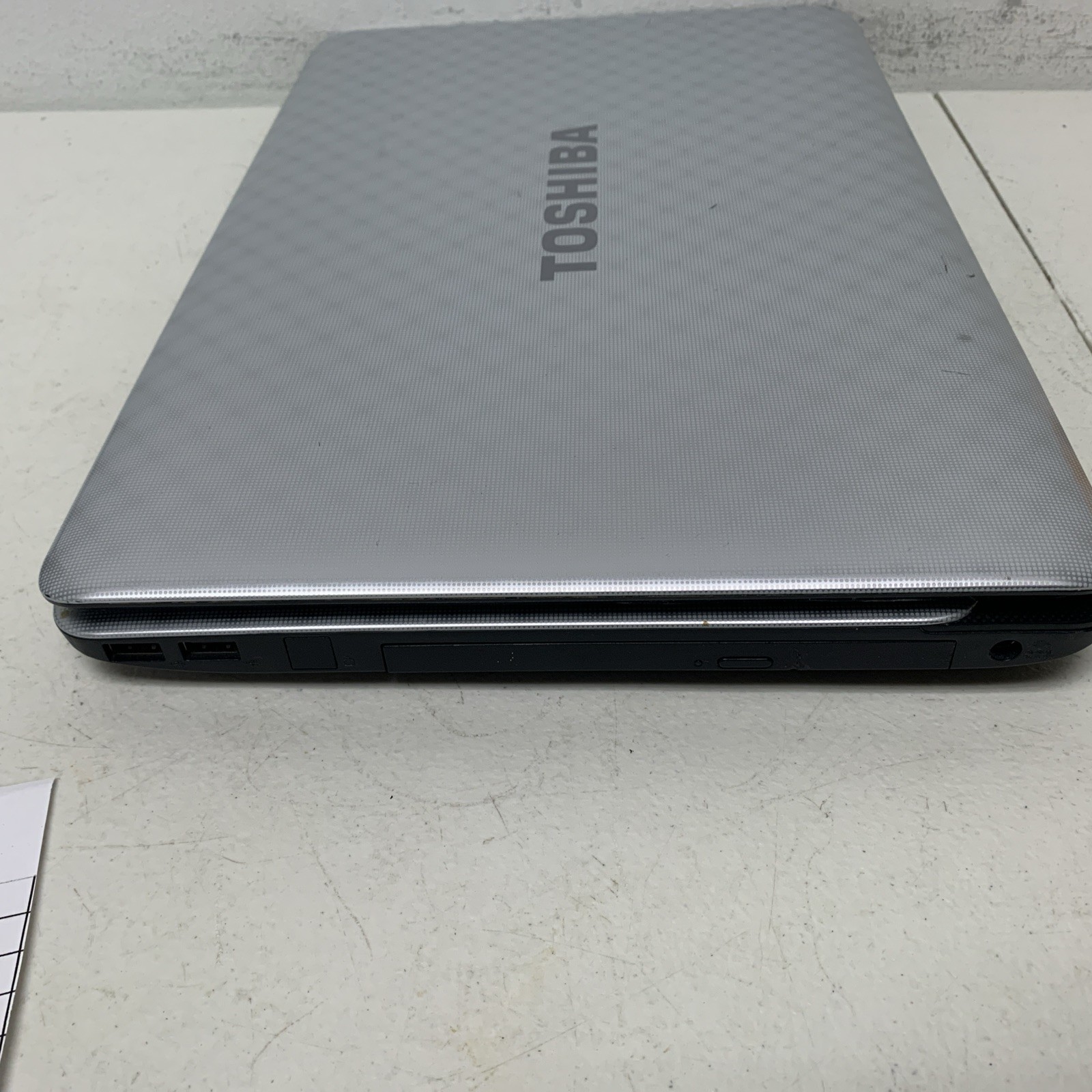 Toshiba Satellite L755-s5248 Intel Pentium B940 2 GHz 4GB Ram 128ssd Wind 10 Pro