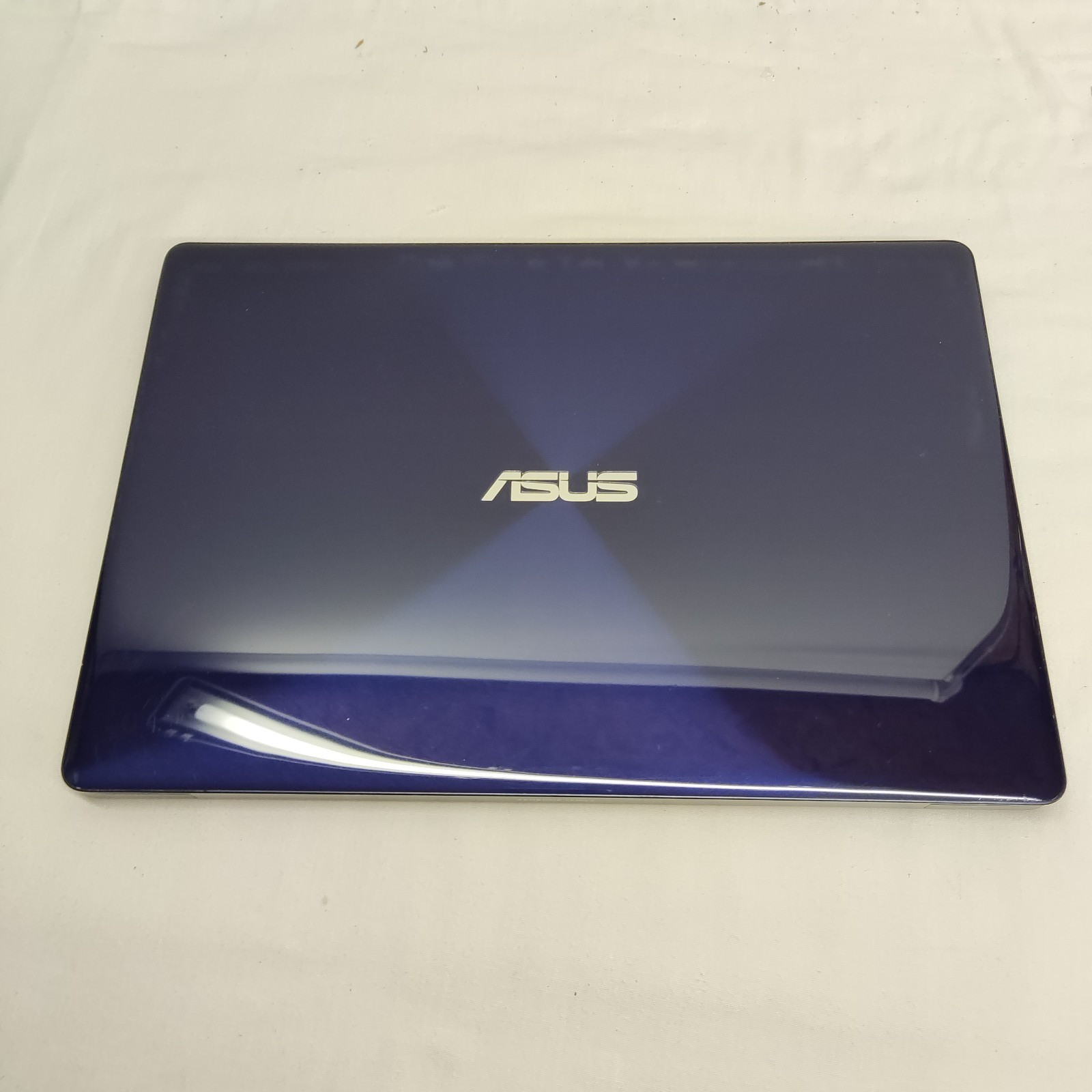 ASUS ZENBOOK UX331U 8GB RAM CORE I7-8550U NVIDIA GEFORCE MX150 512GB SSD LAPTOP
