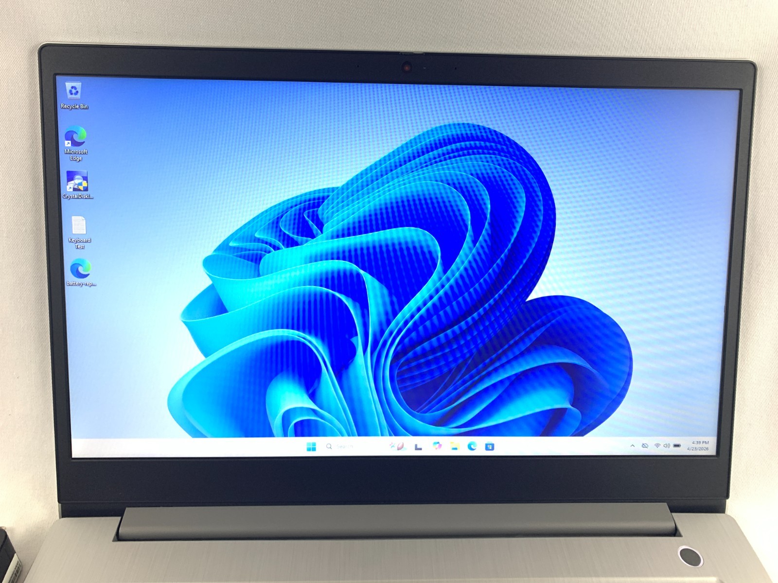 Lenovo IdeaPad 3 17IML05 Laptop Intel Core i3-10110U 2.1GHz 8GB RAM 1TB HDD W11H