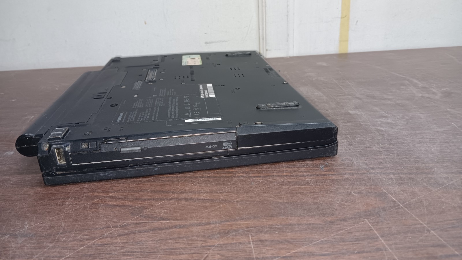 IBM Lenovo ThinkPad R400 Laptop core 2 Duo 100 GB HD Windows XP 14″ LCD Parts