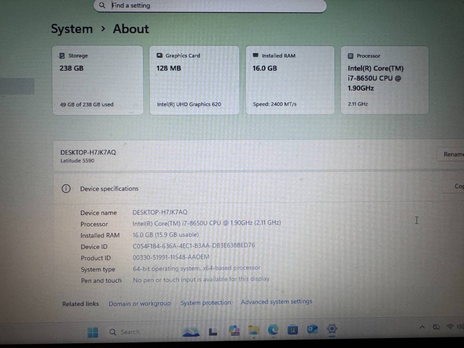 Dell Latitude 5590 Intel Core i7-8650U 16GB RAM 256GB SSD Windows 11 Pro Laptop