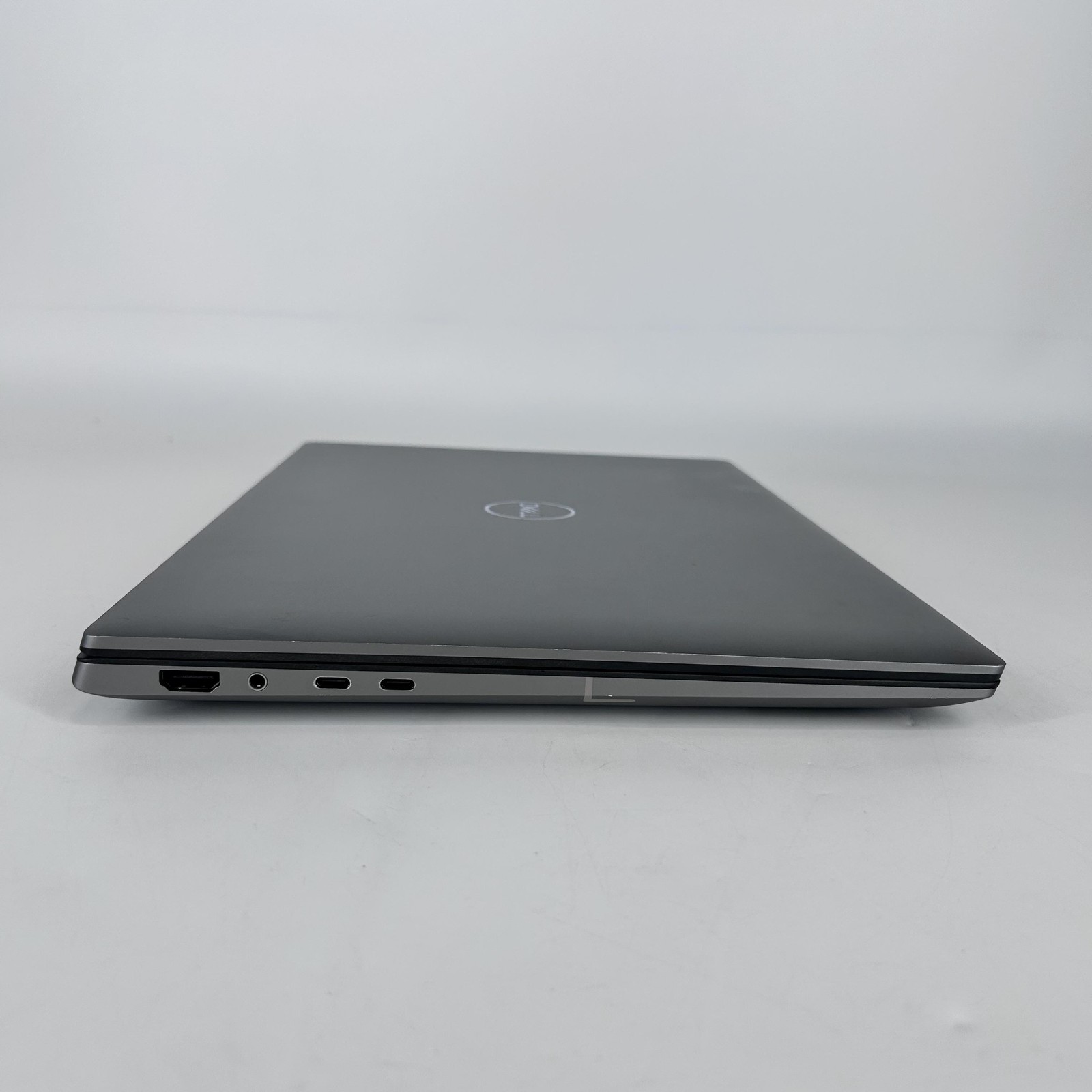 Dell Precision 5680 16 Gray FHD+ 2.5 GHz i7-13800H 32GB 1TB SSD Very Good