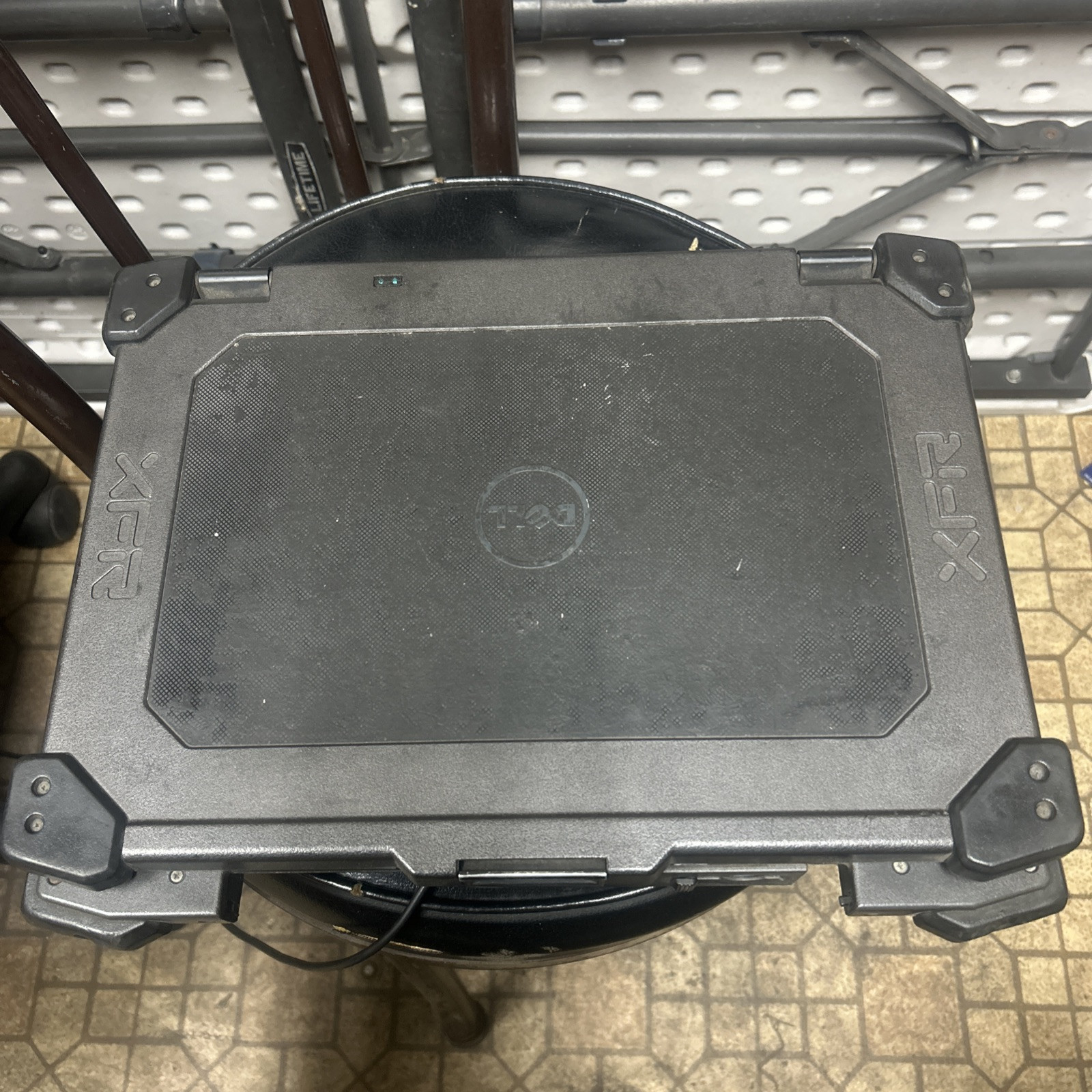 Dell Latitude E6420XFRCore i7,8gb RAM No HDD or caddy,screen/battery issue