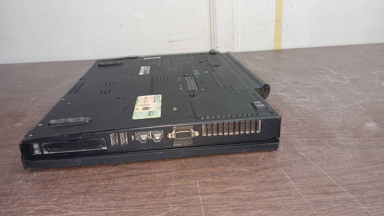 IBM Lenovo ThinkPad R400 Laptop core 2 Duo 100 GB HD Windows XP 14″ LCD Parts