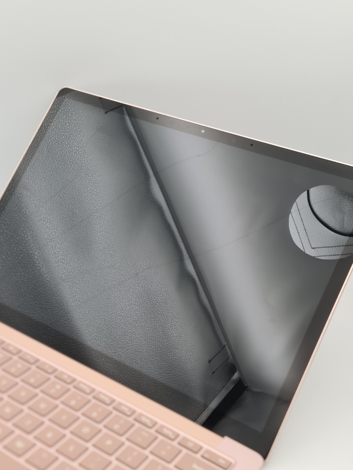 Microsoft Surface Laptop 4 – 13.5” Ryzen 5 | 16GB RAM | 256GB SSD (READ DESC)50C