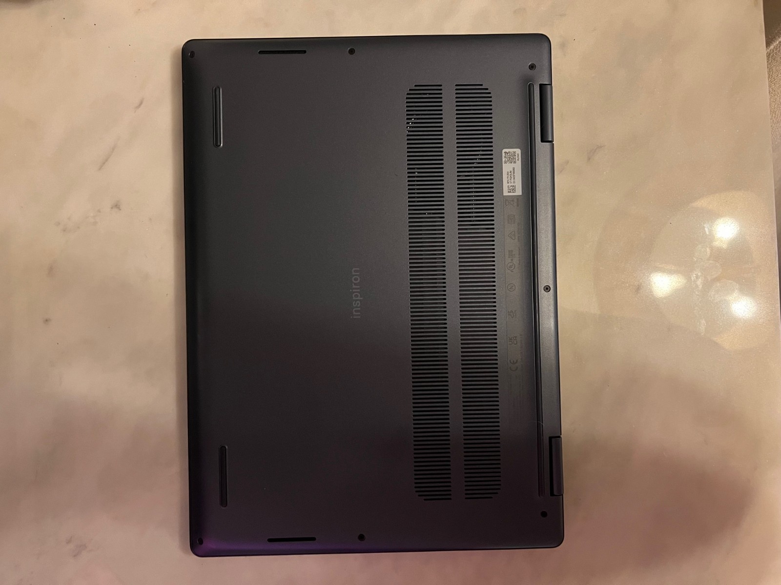 Dell Inspiron 14 2-in-1 14″ IPS LED Touch Screen Laptop – AMD Ryzen 7 with 16GB