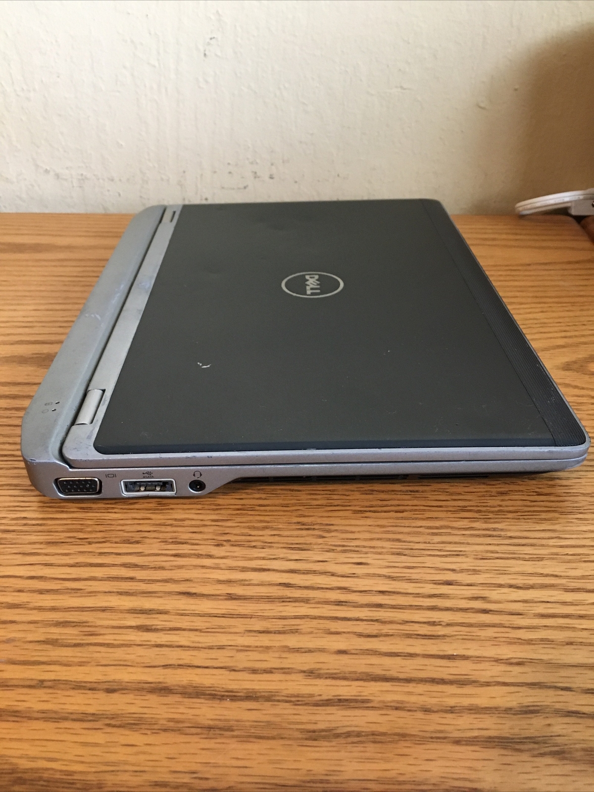 DELL LATITUDE E6220 INTEL i5 4GB RAM. Dead Motherboard. Not Working For Parts