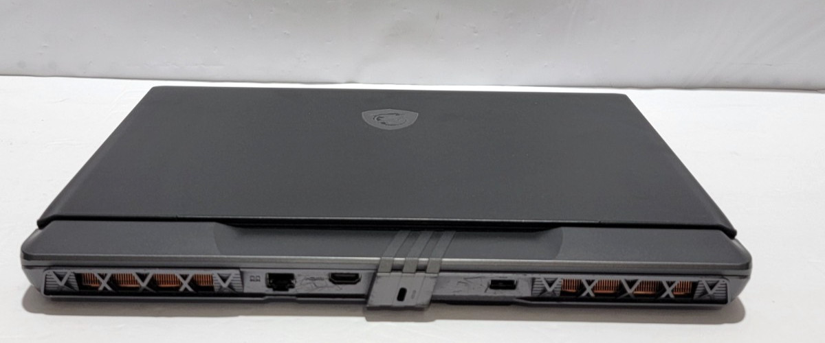 MSI Vector 16 HX AI A2XW-Intel Ultra 9 275HX-64GB Ram-4TB SSD-Nvidia RTX 5070