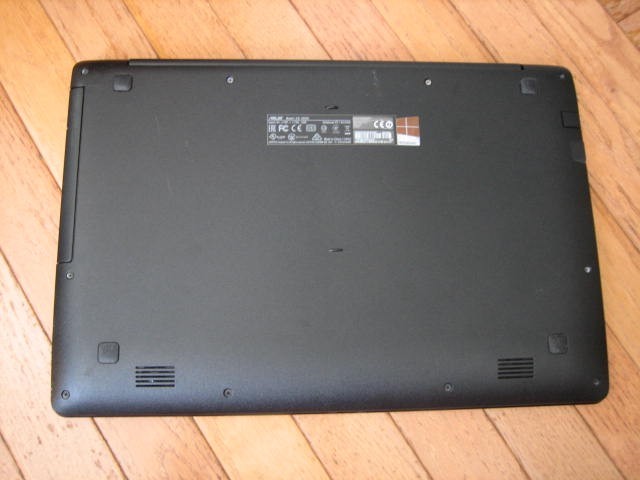 ASUS WINDOW 10 LAPTOP AND 4 GB RAM WITH POWER CHARGER MODEL NUMBER X553S