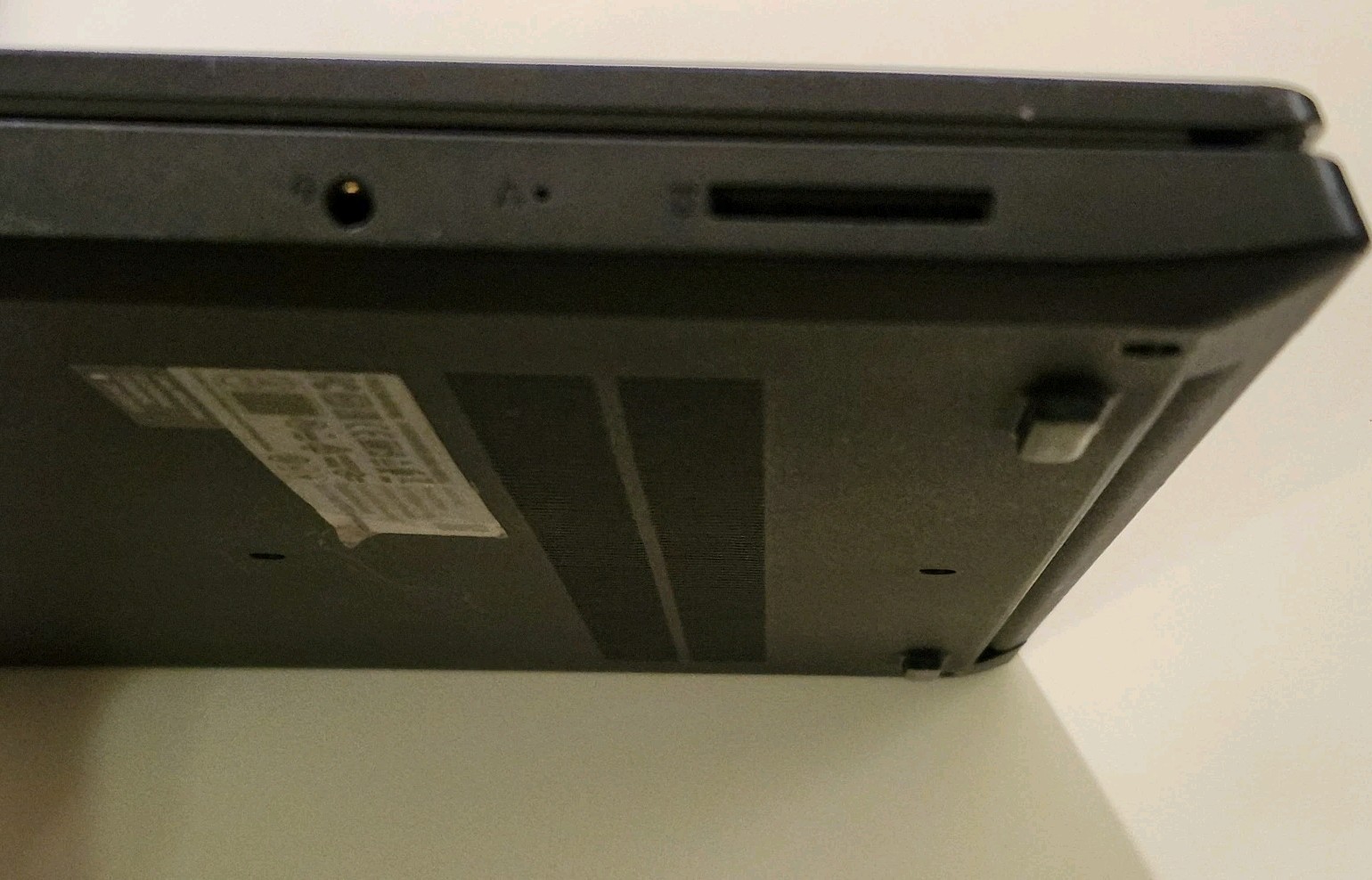 Lenovo IdeaPad 15IML05 15.6″ i3-10110U 2.1GHz 8GB RAM 256GB SSD Intel UHD