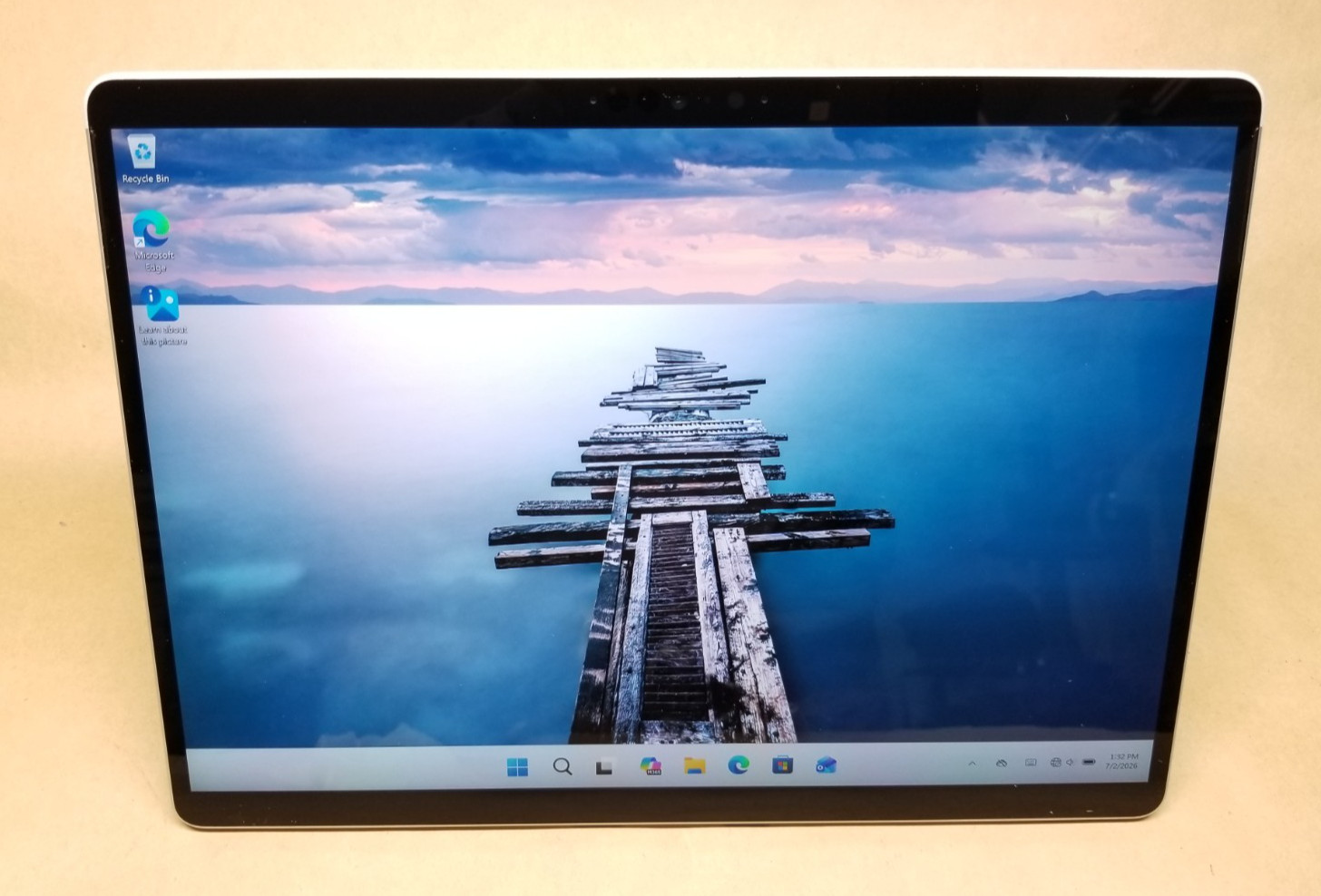 Microsoft Surface Pro 8 LTE (1982) i5-1145G7 – 16GB RAM – 256GB 120Hz – Win 11