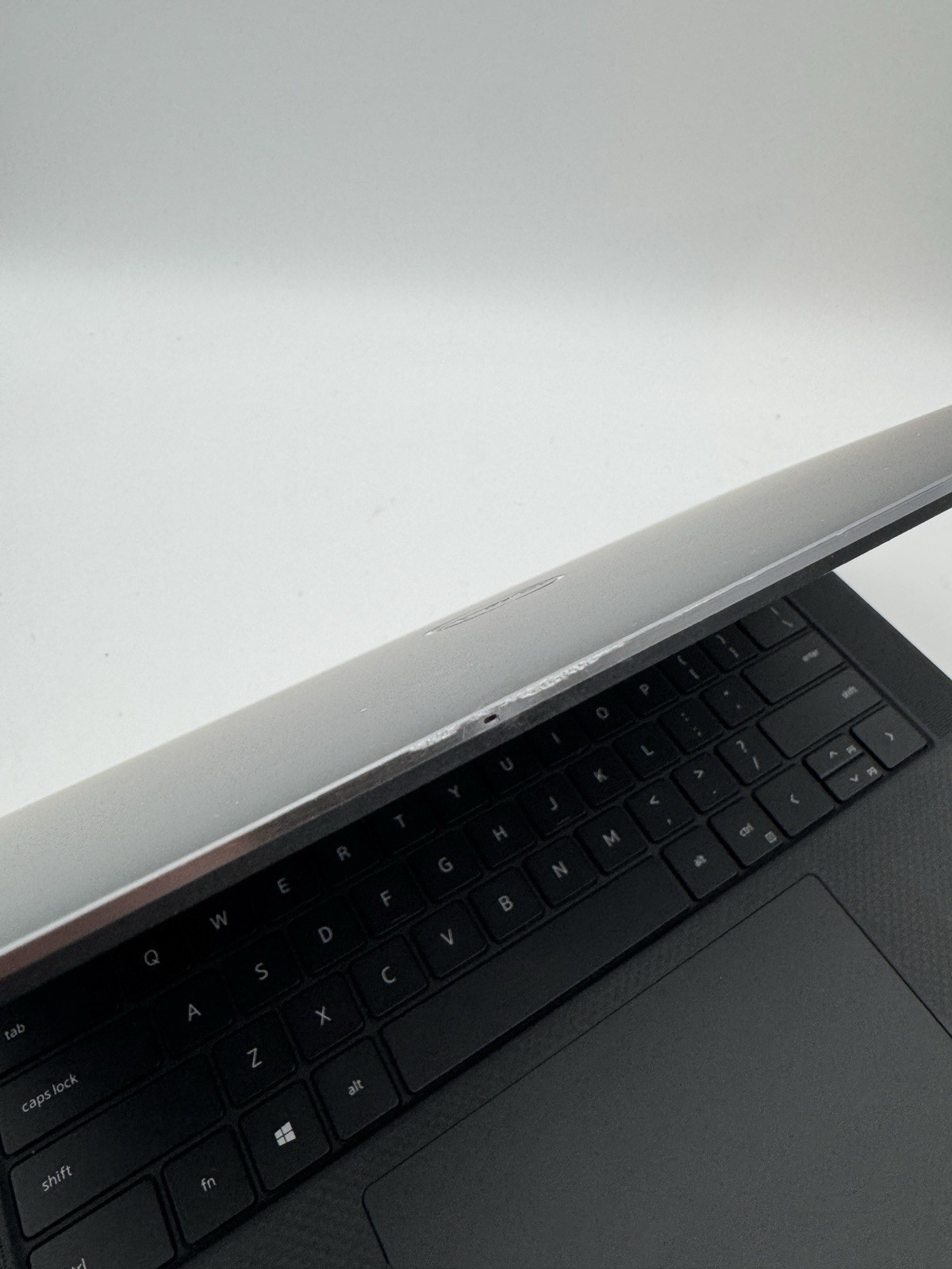 Dell Precision 5560 15.6″ FHD+ | i7-11800H 2.30GHz | Quadro T1200 | No RAM/SSD
